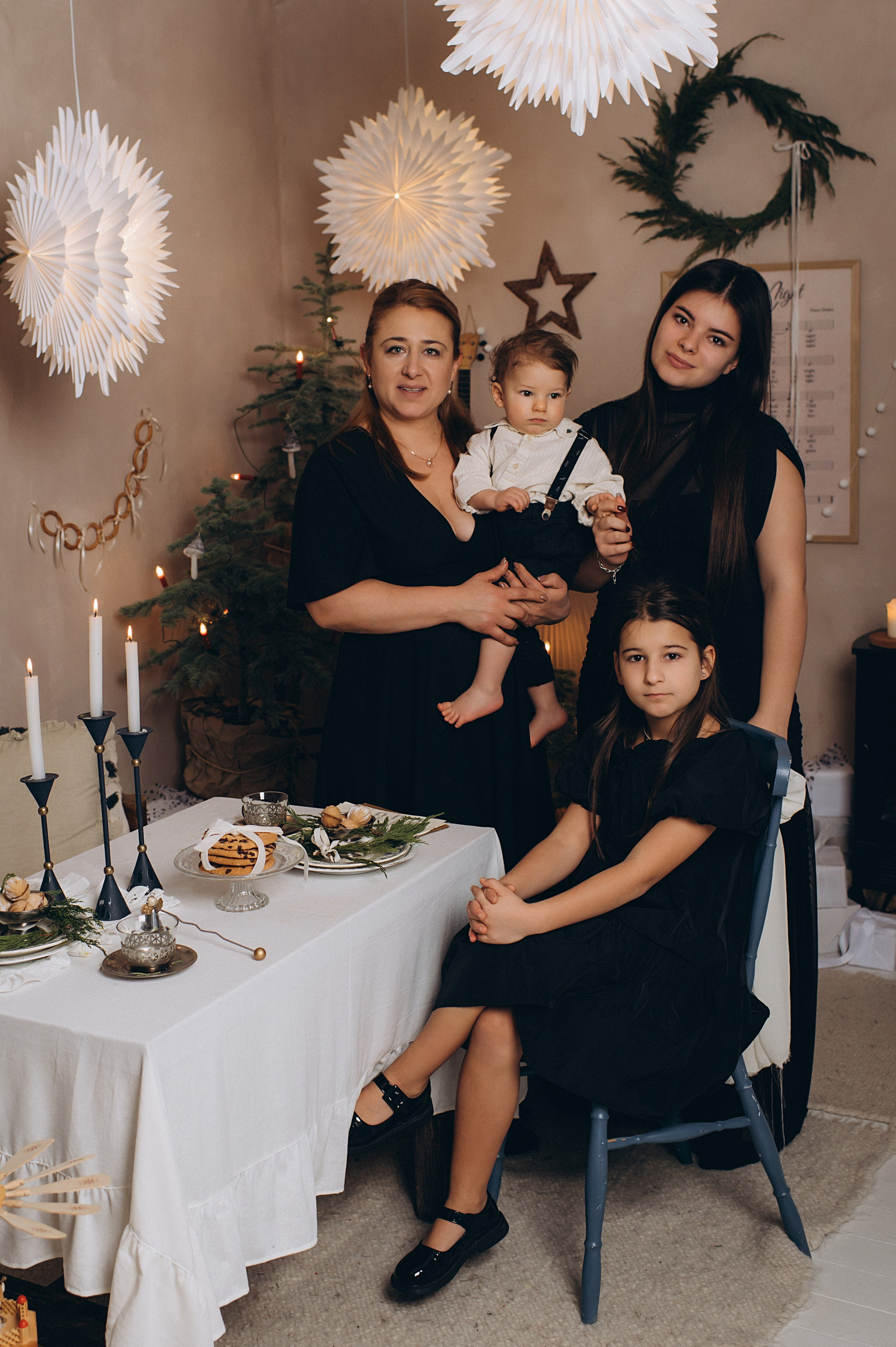 Перший тортик малюка, зйомка першого тортика Тернопіль, новорічна фотосесія, зйомка дня народження, сімейний фотограф Тернопіль, cakesmash. Сімейний, дитячий та індивідуальний фотограф в м. Тернопіль, м. Львів