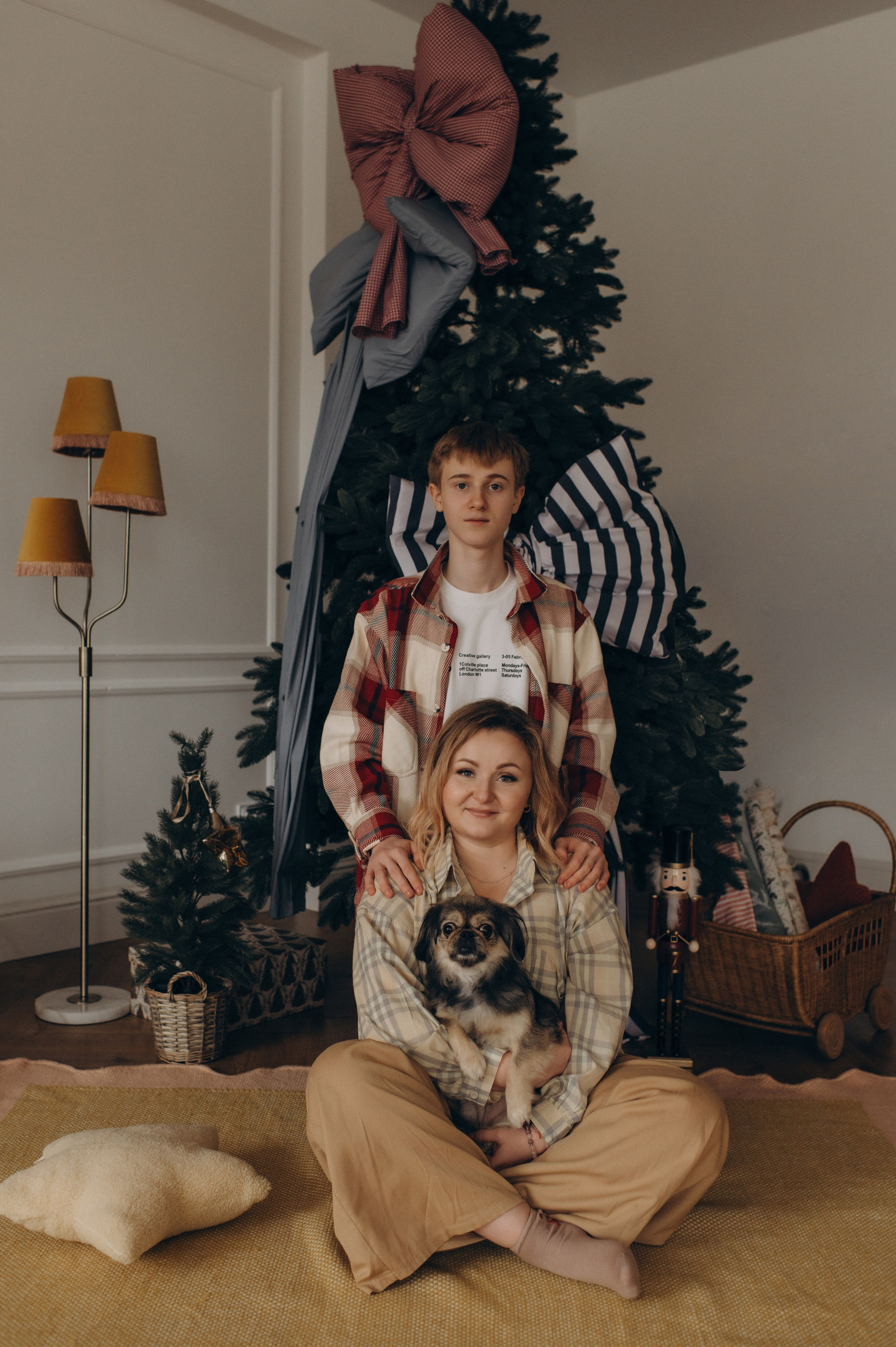 Фотосесія мама і син, сімейна фотосесія Тернопіль, зйомка мами з сином, сімейний фотограф Тернопіль, зйомка з домашнім улюбленцем. Сімейний, дитячий та індивідуальний фотограф в м. Тернопіль, м. Львів