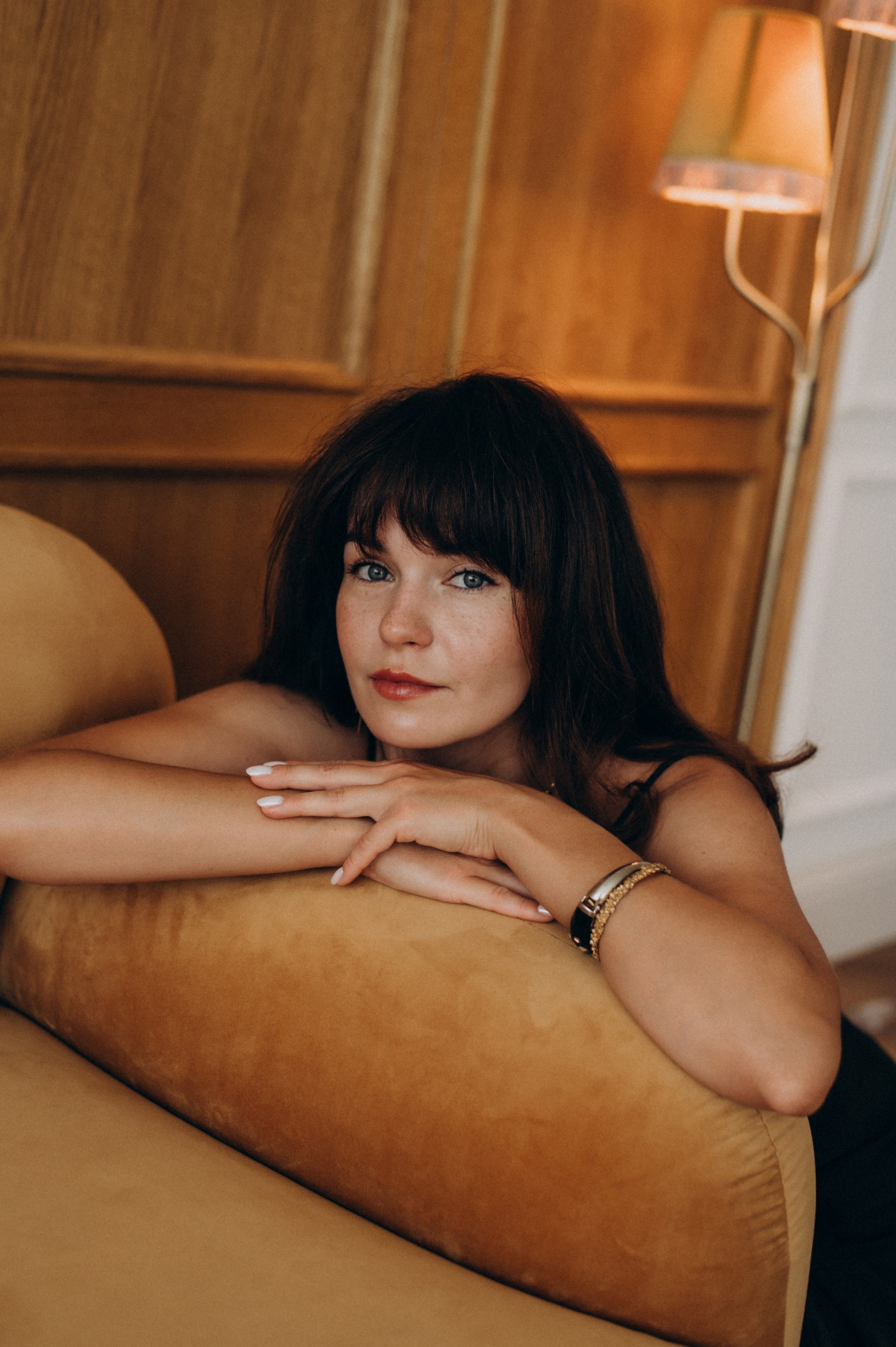 Індивідуальна фотосесія у студії Тернопіль, індивідуальна зйомка Львів. Сімейний, дитячий та індивідуальний фотограф в м. Тернопіль, м. Львів