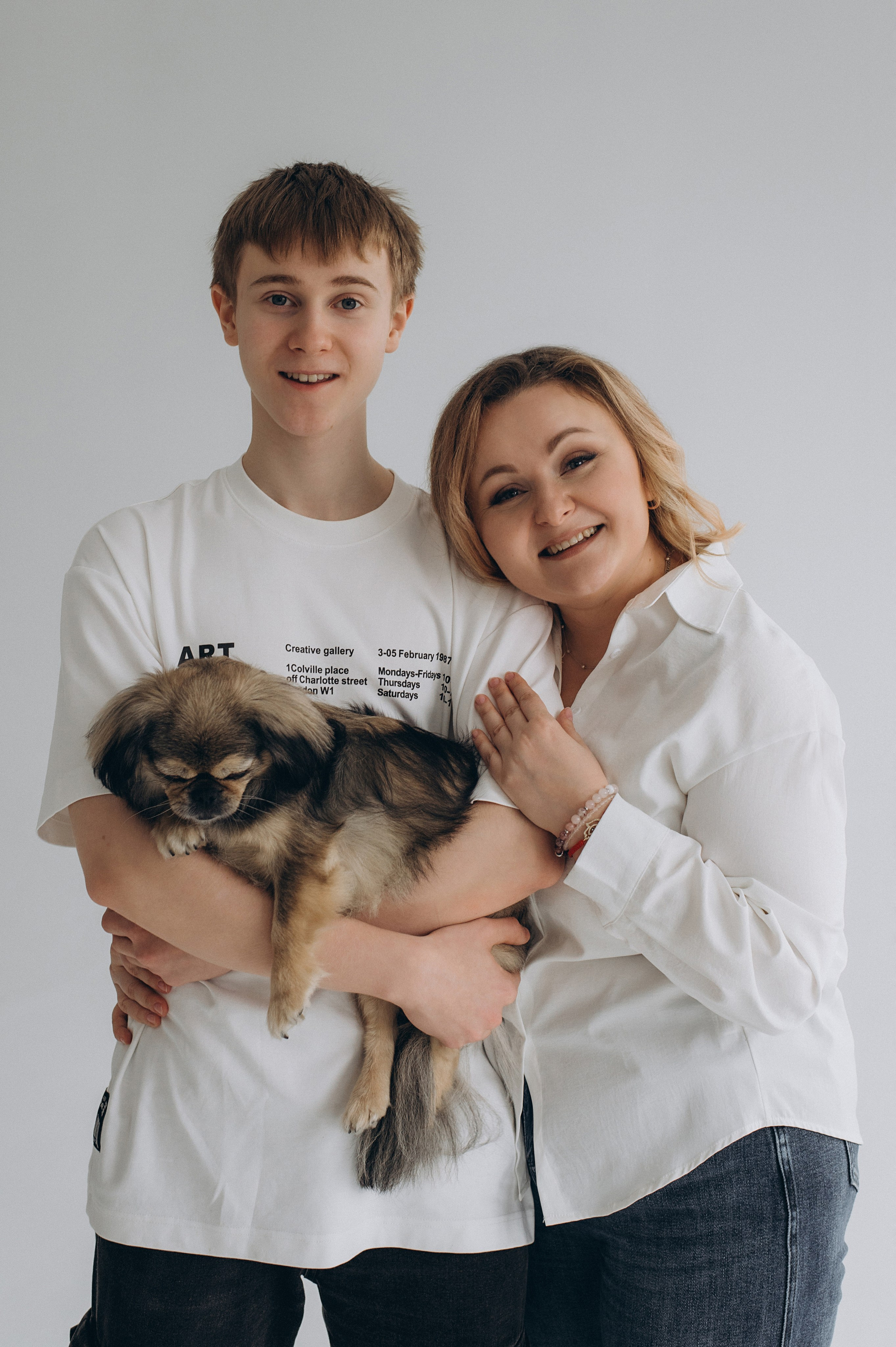 Фотосесія мама і син, сімейна фотосесія Тернопіль, зйомка мами з сином, сімейний фотограф Тернопіль, зйомка з домашнім улюбленцем. Сімейний, дитячий та індивідуальний фотограф в м. Тернопіль, м. Львів