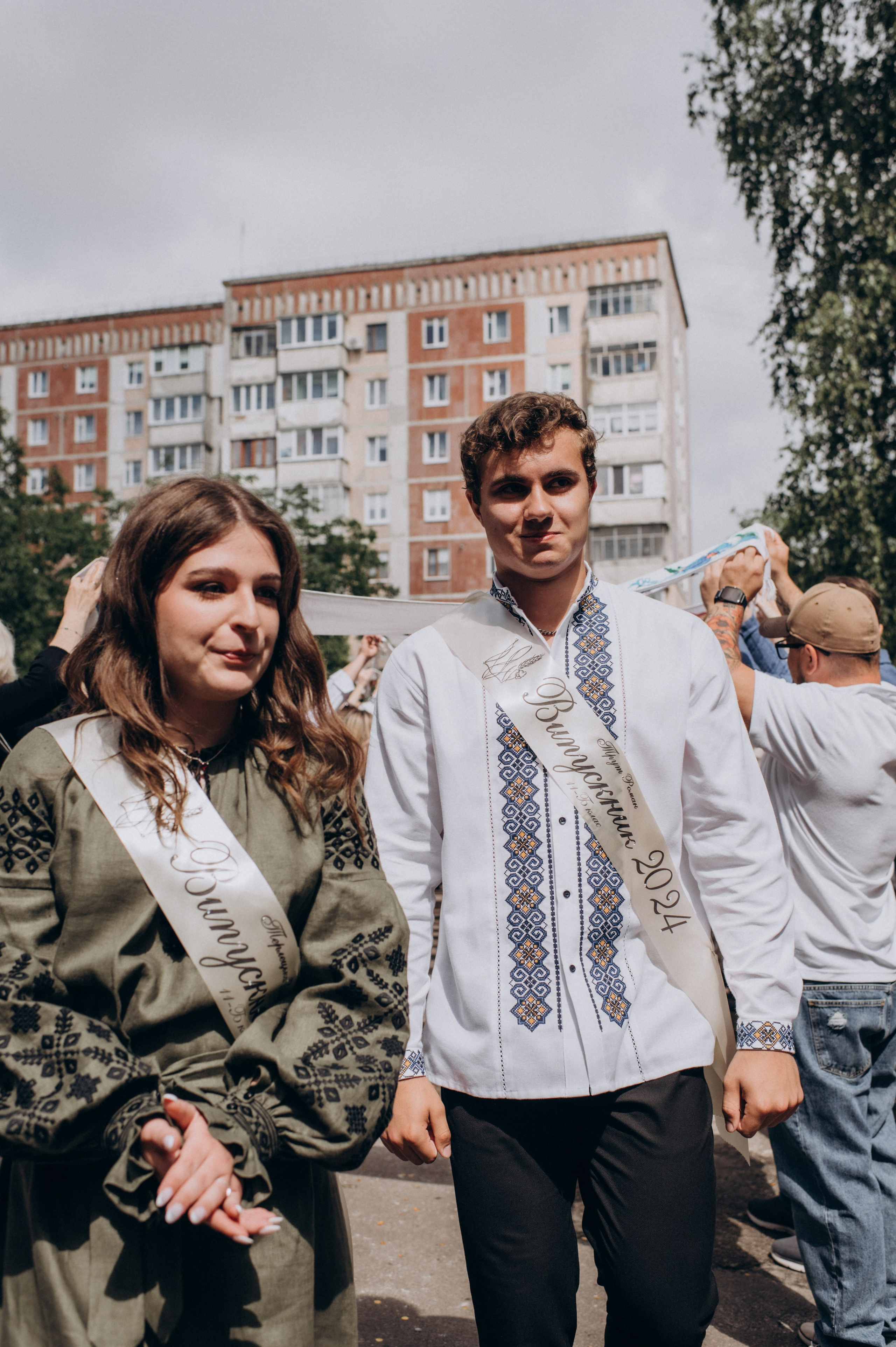 Фотосесія останнього дзвоника, фотосесія випускників Тернопіль, випускний 2024. Сімейний, дитячий та індивідуальний фотограф в м. Тернопіль, м. Львів