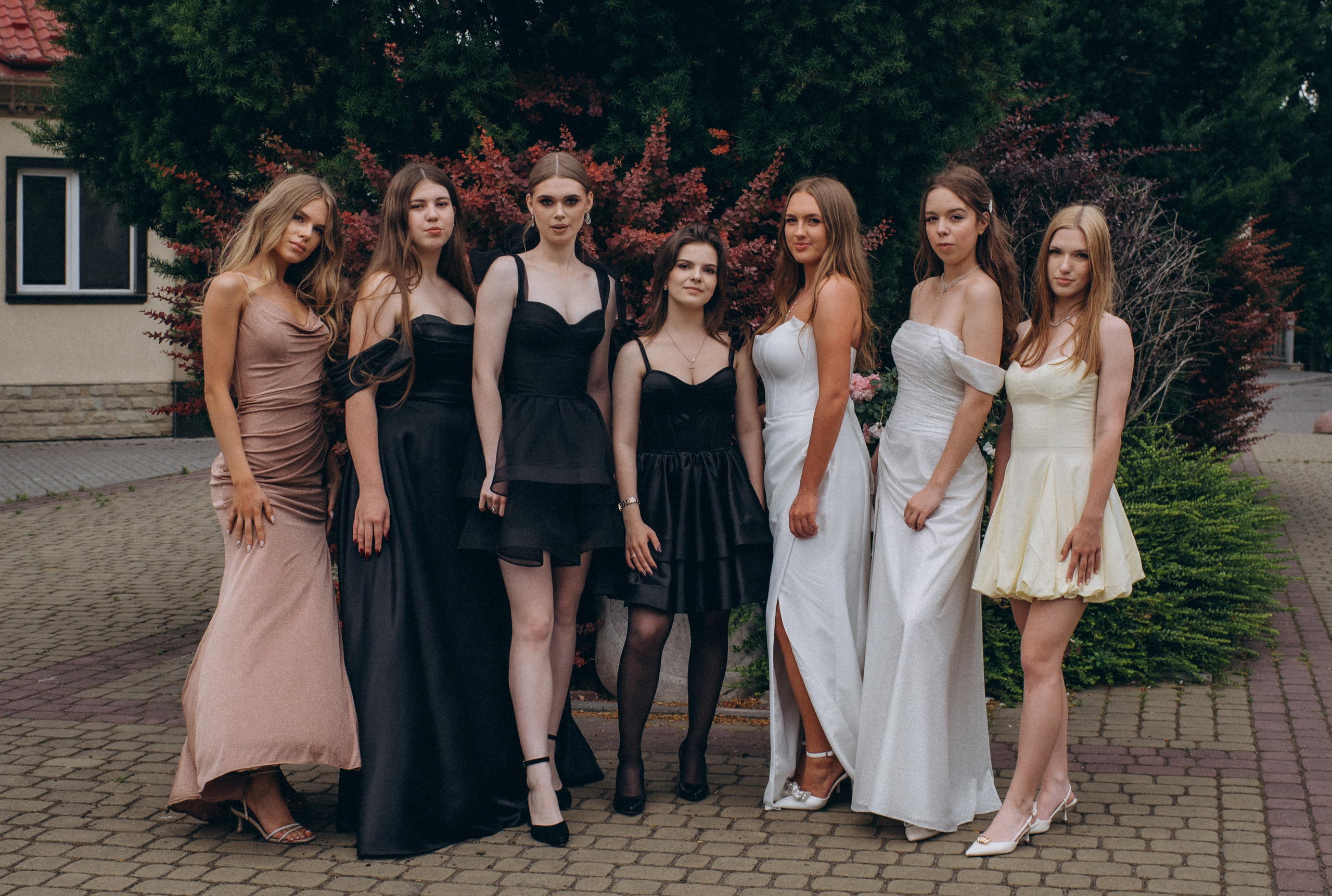 Випускники 2025, фотосесія випускного Тернопіль, фотосесія випускників Тернопіль, зйомка випускного, фотосесія випускного. Сімейний, дитячий та індивідуальний фотограф в м. Тернопіль, м. Львів