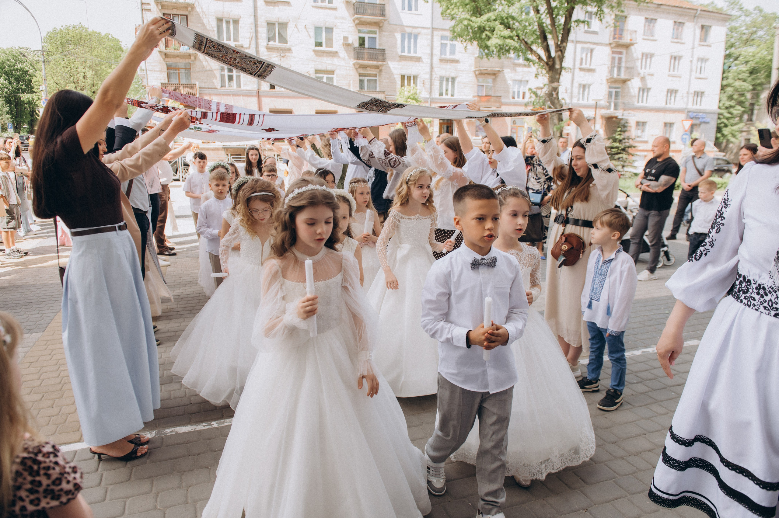 Фотосесія Першого Причастя Тернопіль, фотосесія Причастя Тернопіль, Таїнство Першого Причастя Тернопіль, Катедра Причастя Тернопіль. Сімейний, дитячий та індивідуальний фотограф в м. Тернопіль, м. Львів