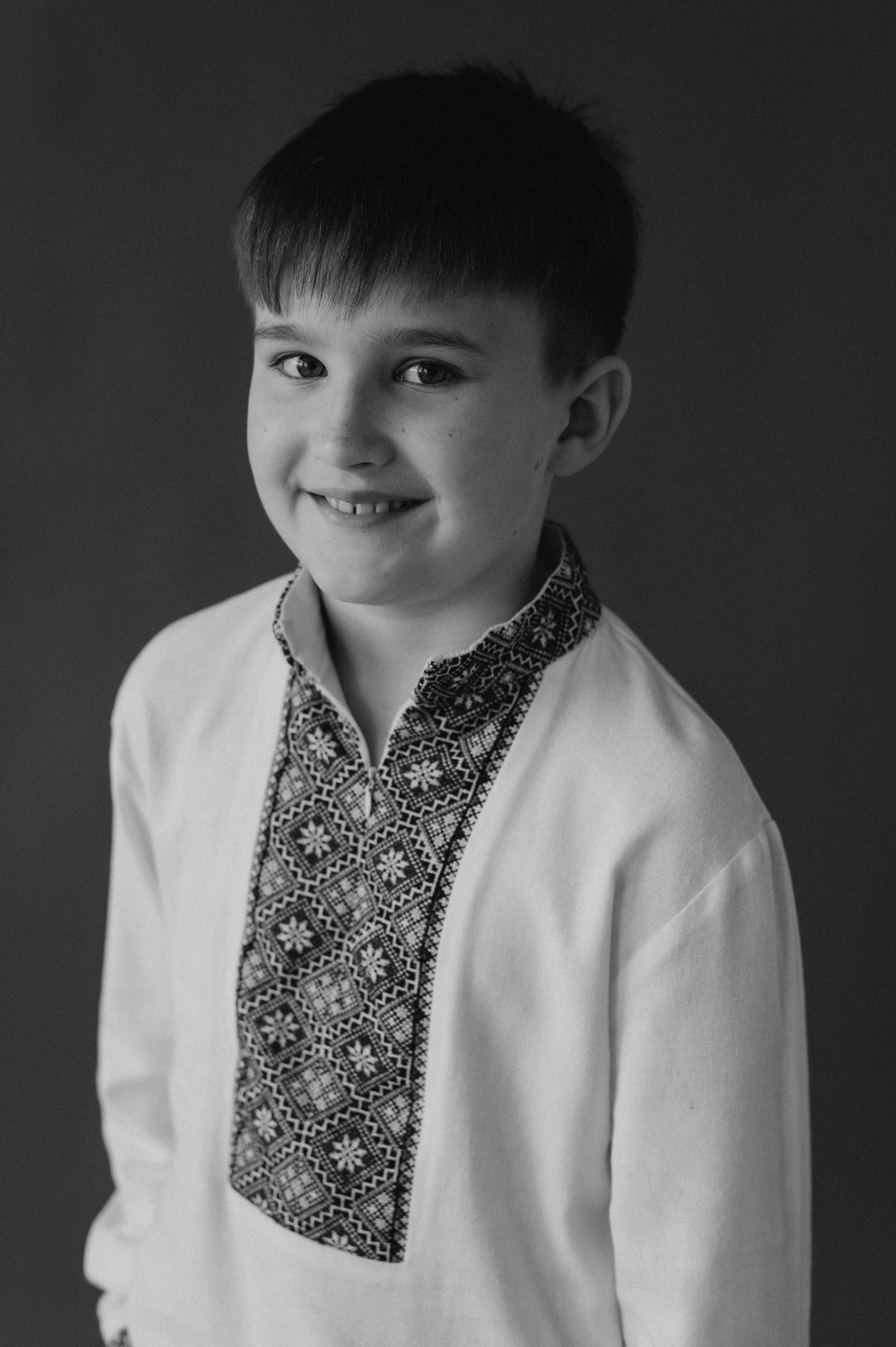 Шкільна фотосесія на віньєтки Тернопіль, фотосесія випускників Тернопіль, зйомка на віньєтки, шкільні фотоальбоми Тернопіль. Сімейний, дитячий та індивідуальний фотограф в м. Тернопіль, м. Львів