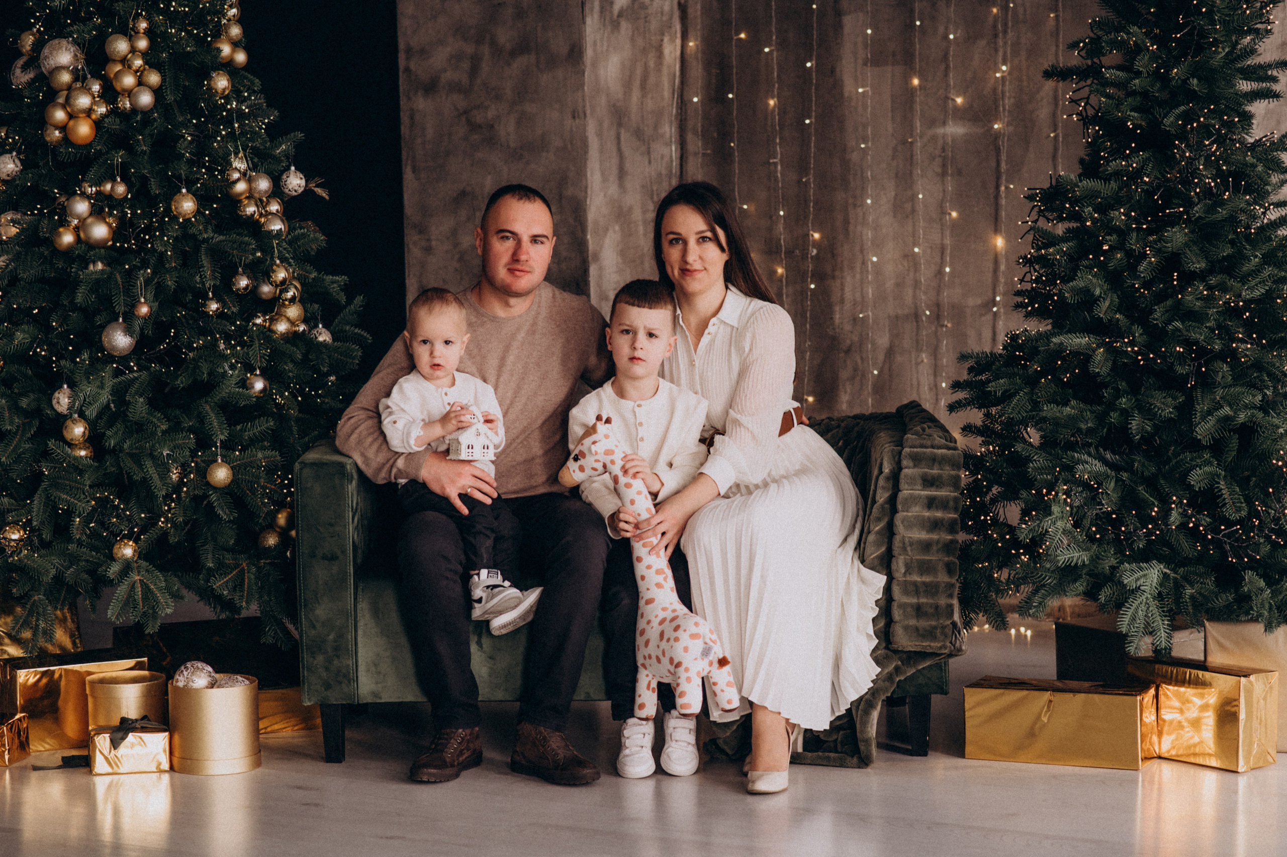 Новорічна фотосесія у студії, фотосесія Львів, сімейна фотосесія Тернопіль. Сімейний, дитячий та індивідуальний фотограф в м. Тернопіль, м. Львів