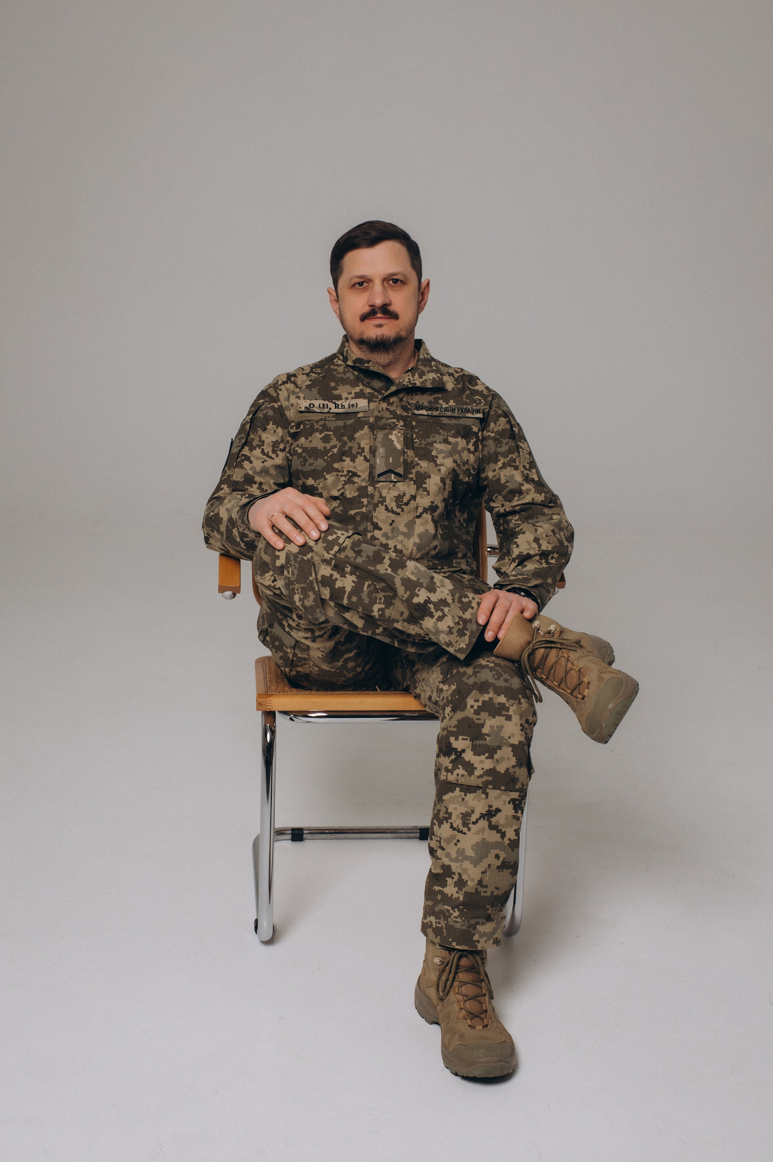 Фотосесія лавсторі Тернопіль, зйомка lovestory Тернопіль, сімейний фотограф Тернопіль, фотосесія пари в студії, сімейна фотосесія Тернопіль. Сімейний, дитячий та індивідуальний фотограф в м. Тернопіль, м. Львів