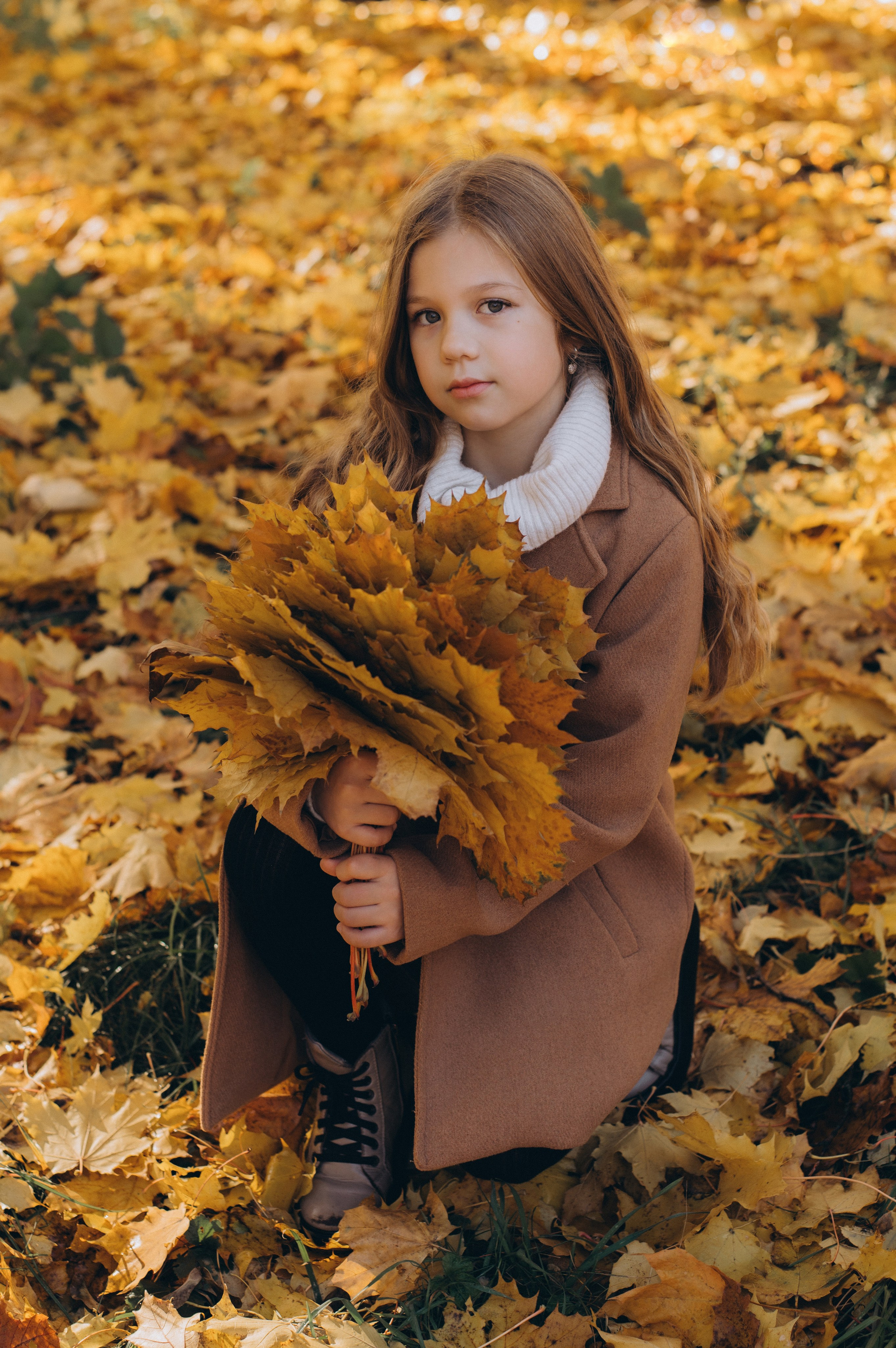 Осіння фотосесія 4 класу на віньєтки, випускні фотоальбоми Тернопіль, фотосесія випускників Тернопіль, шкільний випускний альбом Тернопіль. Сімейний, дитячий та індивідуальний фотограф в м. Тернопіль, м. Львів