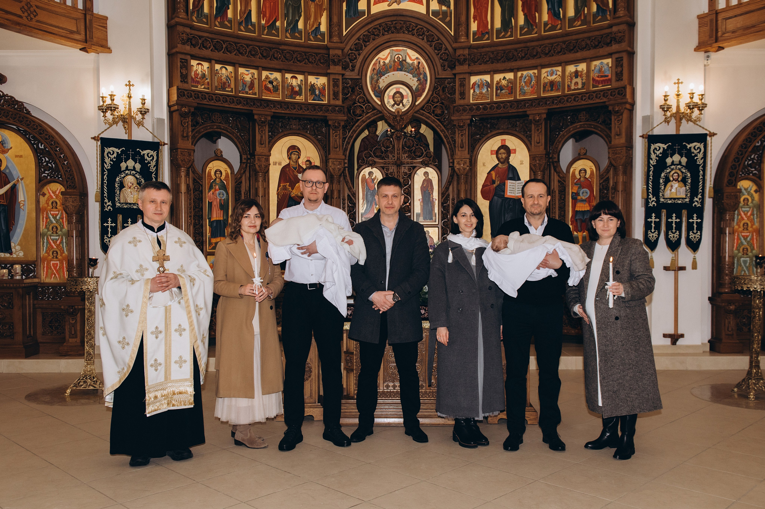 Фотосесія Хрещення Тернопіль, зйомка Хрестин Тернопіль, Храм Різдва Пресвятої Богородиці УГКЦ Тернопіль. Сімейний, дитячий та індивідуальний фотограф в м. Тернопіль, м. Львів