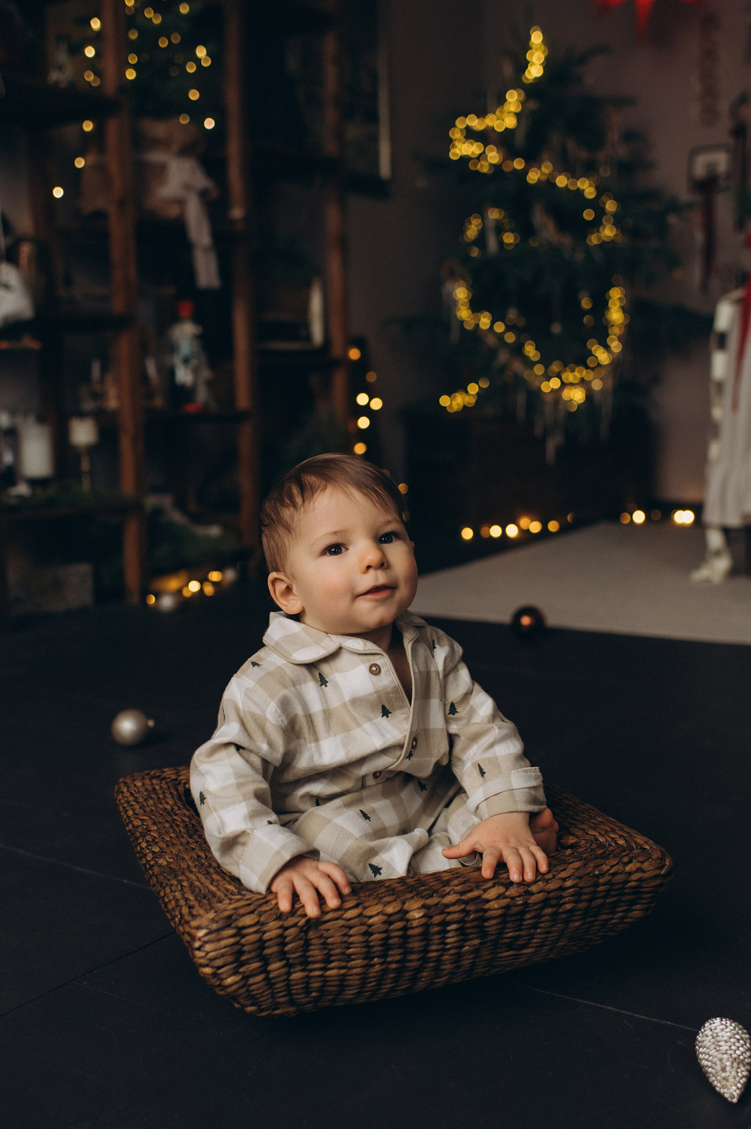 Перший тортик малюка, зйомка першого тортика Тернопіль, новорічна фотосесія, зйомка дня народження, сімейний фотограф Тернопіль, cakesmash. Сімейний, дитячий та індивідуальний фотограф в м. Тернопіль, м. Львів