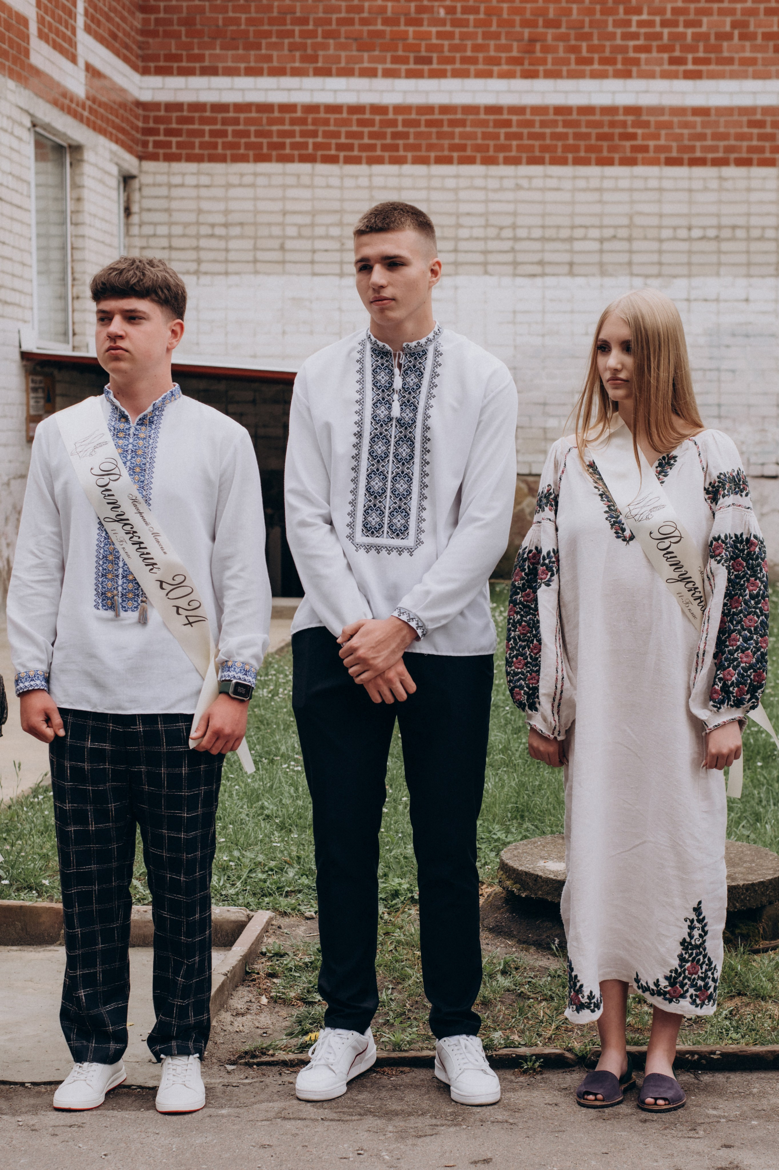 Фотосесія останнього дзвоника, фотосесія випускників Тернопіль, випускний 2024. Сімейний, дитячий та індивідуальний фотограф в м. Тернопіль, м. Львів