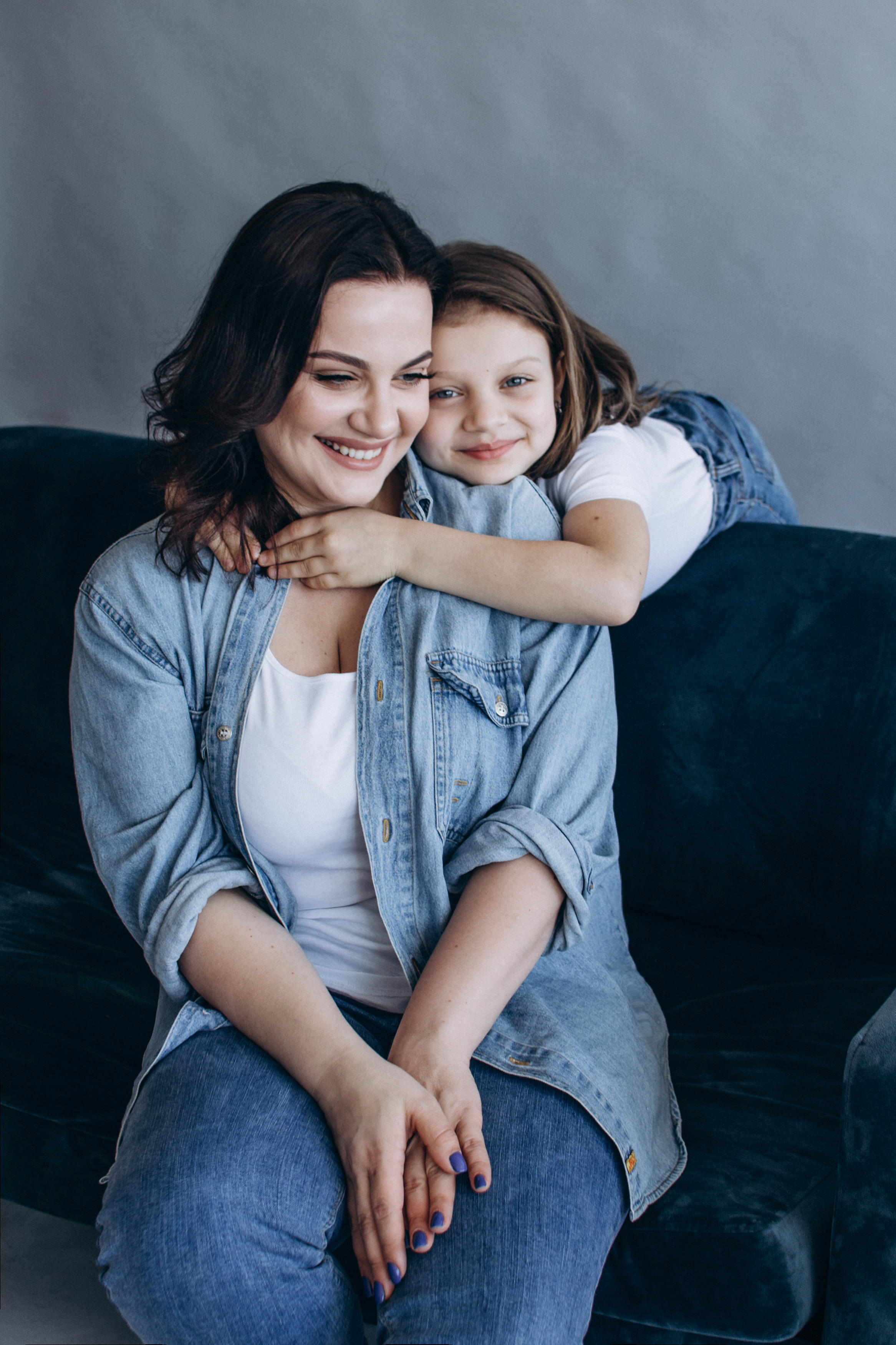 Мама і донечка. Студійна сімейна фотосесія. Сімейний, дитячий та індивідуальний фотограф в м. Тернопіль, м. Львів