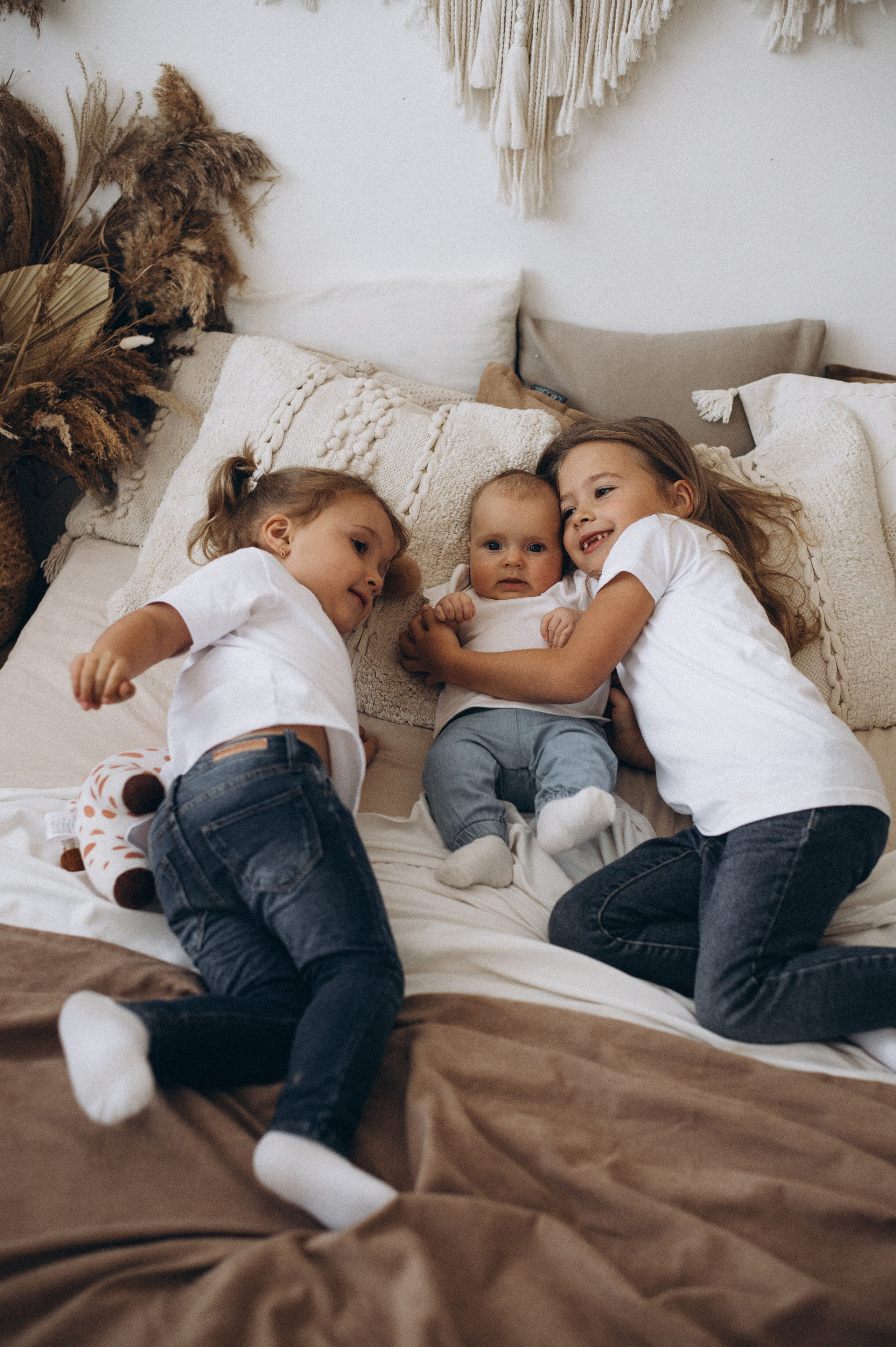 Сімейна фотосесія Тернопіль Львів, студійна сімейна зйомка з дітьми. Сімейний, дитячий та індивідуальний фотограф в м. Тернопіль, м. Львів