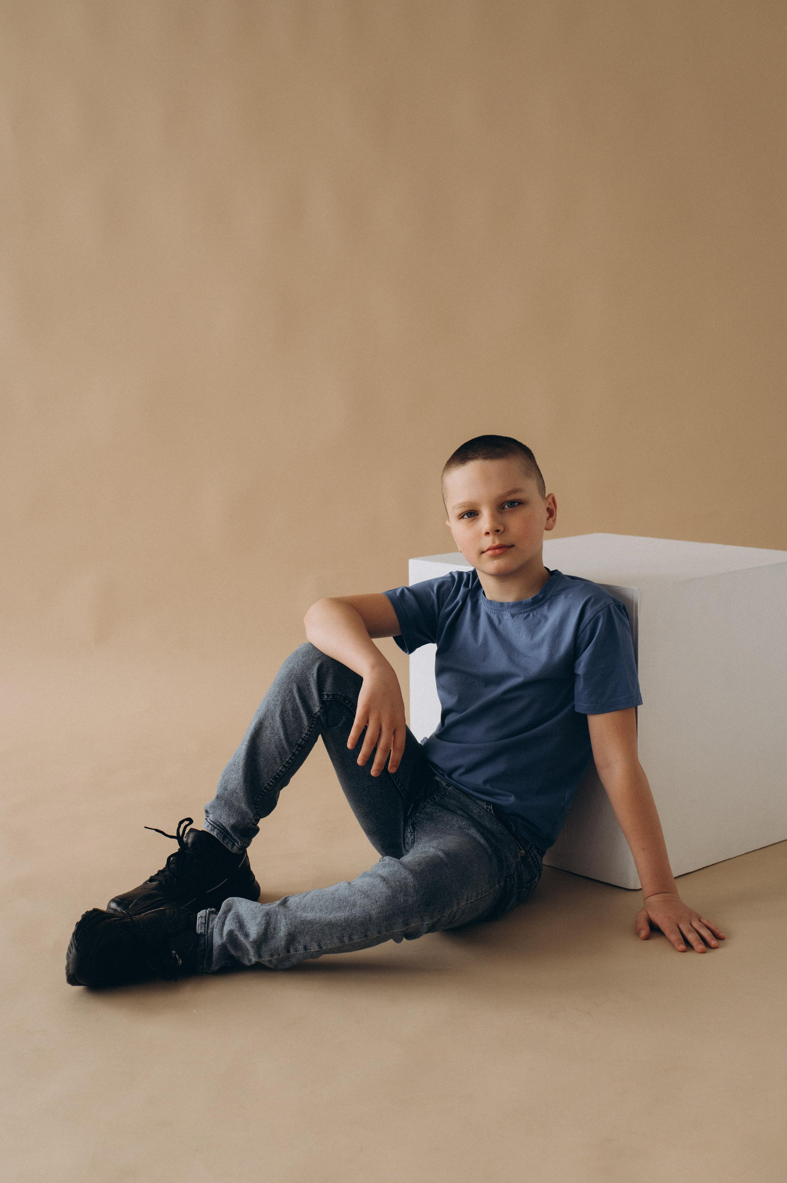 Шкільна фотосесія на віньєтки Тернопіль, шкільні альбоми, фотосесія випускників Тернопіль, випускний альбом, фотограф випускний Тернопіль. Сімейний, дитячий та індивідуальний фотограф в м. Тернопіль, м. Львів