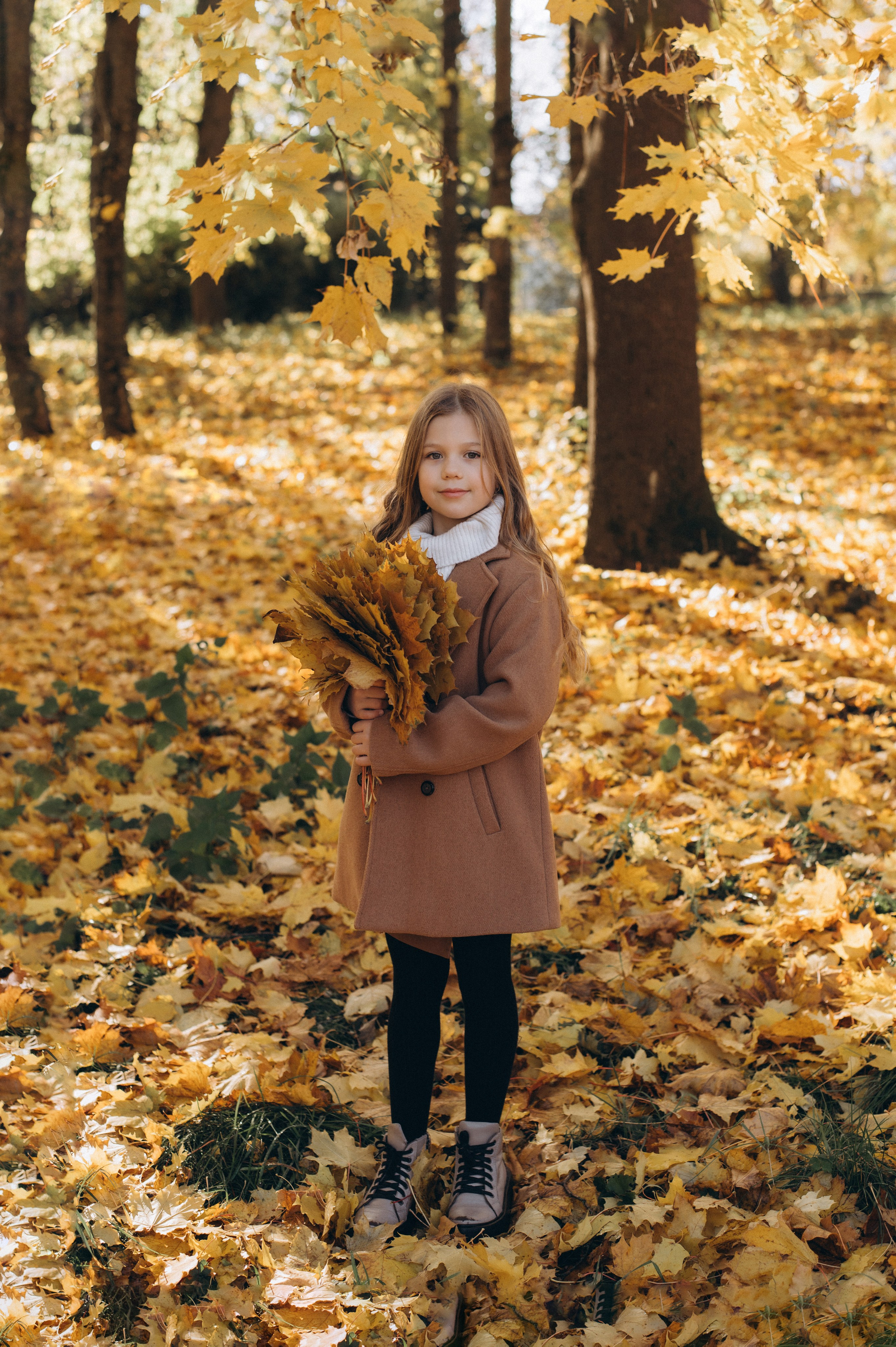 Осіння фотосесія 4 класу на віньєтки, випускні фотоальбоми Тернопіль, фотосесія випускників Тернопіль, шкільний випускний альбом Тернопіль. Сімейний, дитячий та індивідуальний фотограф в м. Тернопіль, м. Львів