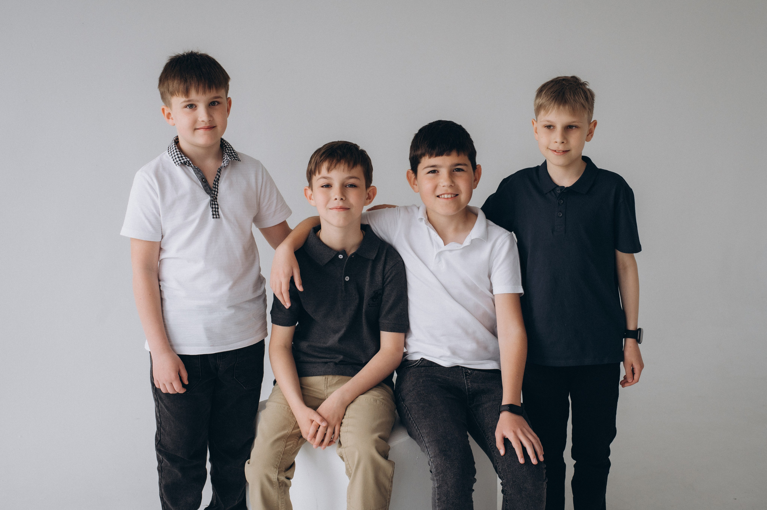 Шкільна фотосесія на віньєтки Тернопіль, фотосесія випускників Тернопіль, зйомка на віньєтки, шкільні фотоальбоми Тернопіль. Сімейний, дитячий та індивідуальний фотограф в м. Тернопіль, м. Львів