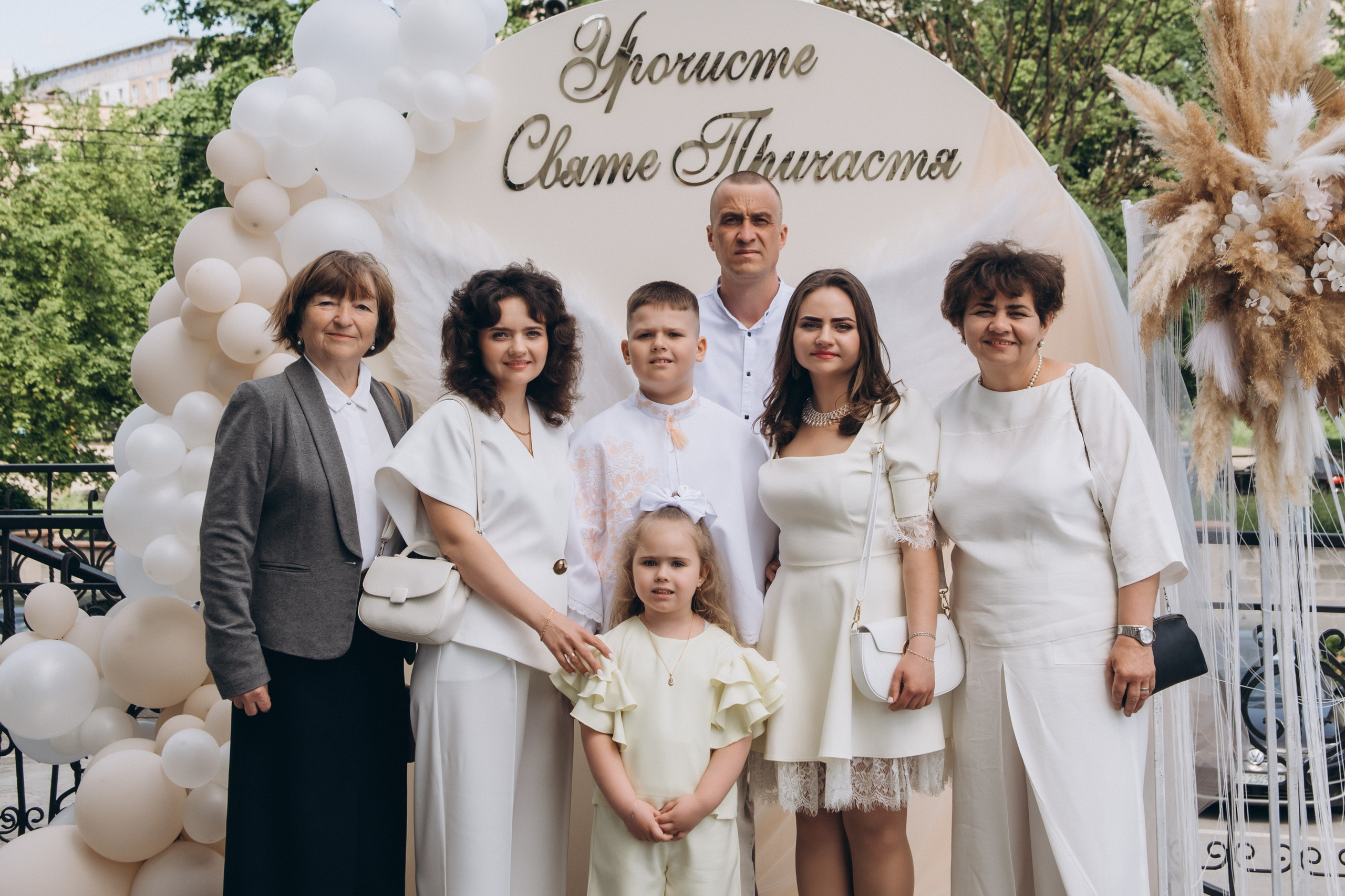 Фотосесія Причастя Тернопіль церква Св Михаїла, фотограф на Причастя Тернопіль, фотосесія Літургії Причастя Тернопіль. Сімейний, дитячий та індивідуальний фотограф в м. Тернопіль, м. Львів