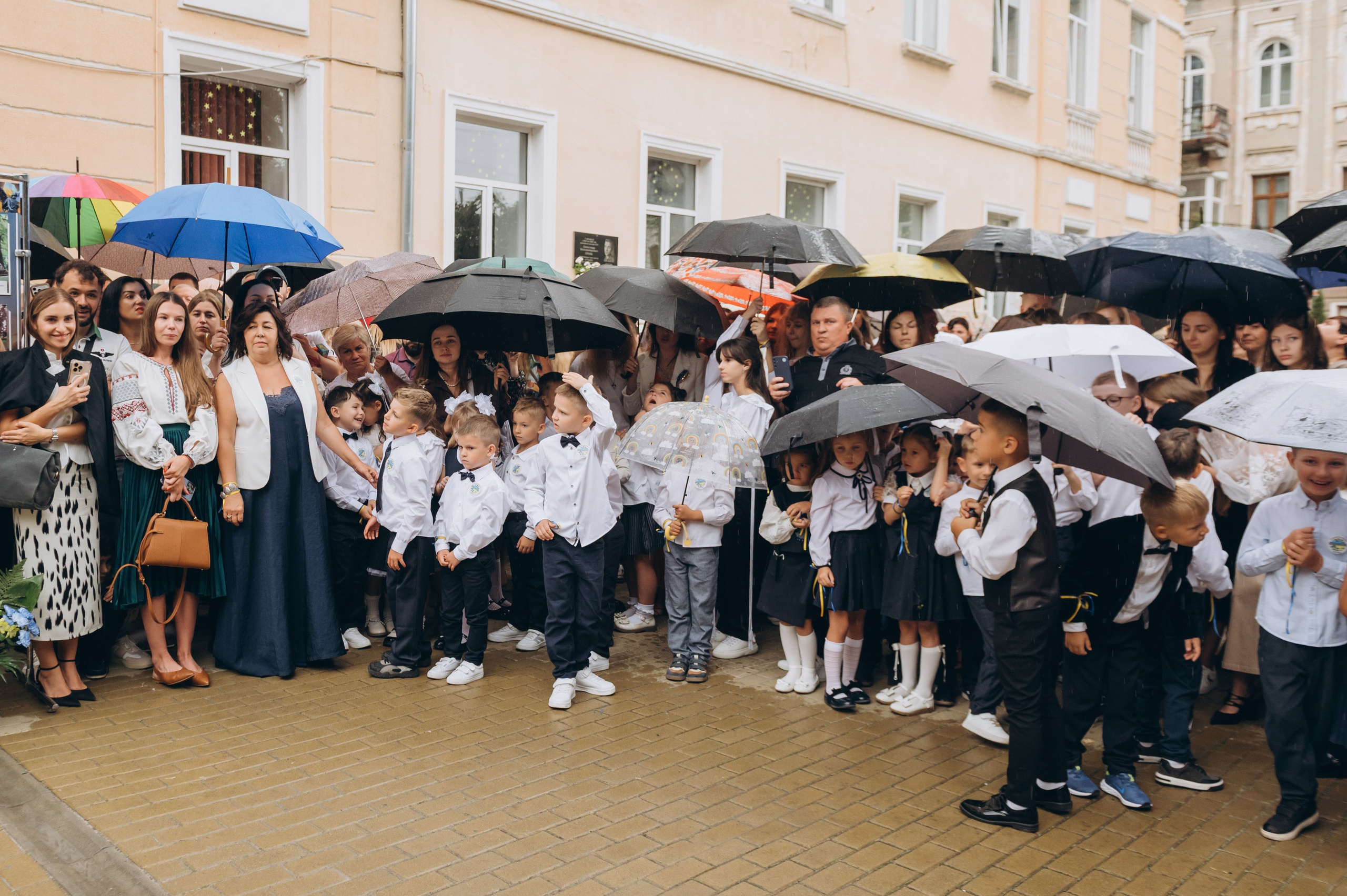 Перший дзвоник у Тернополі, фотосесія першокласників