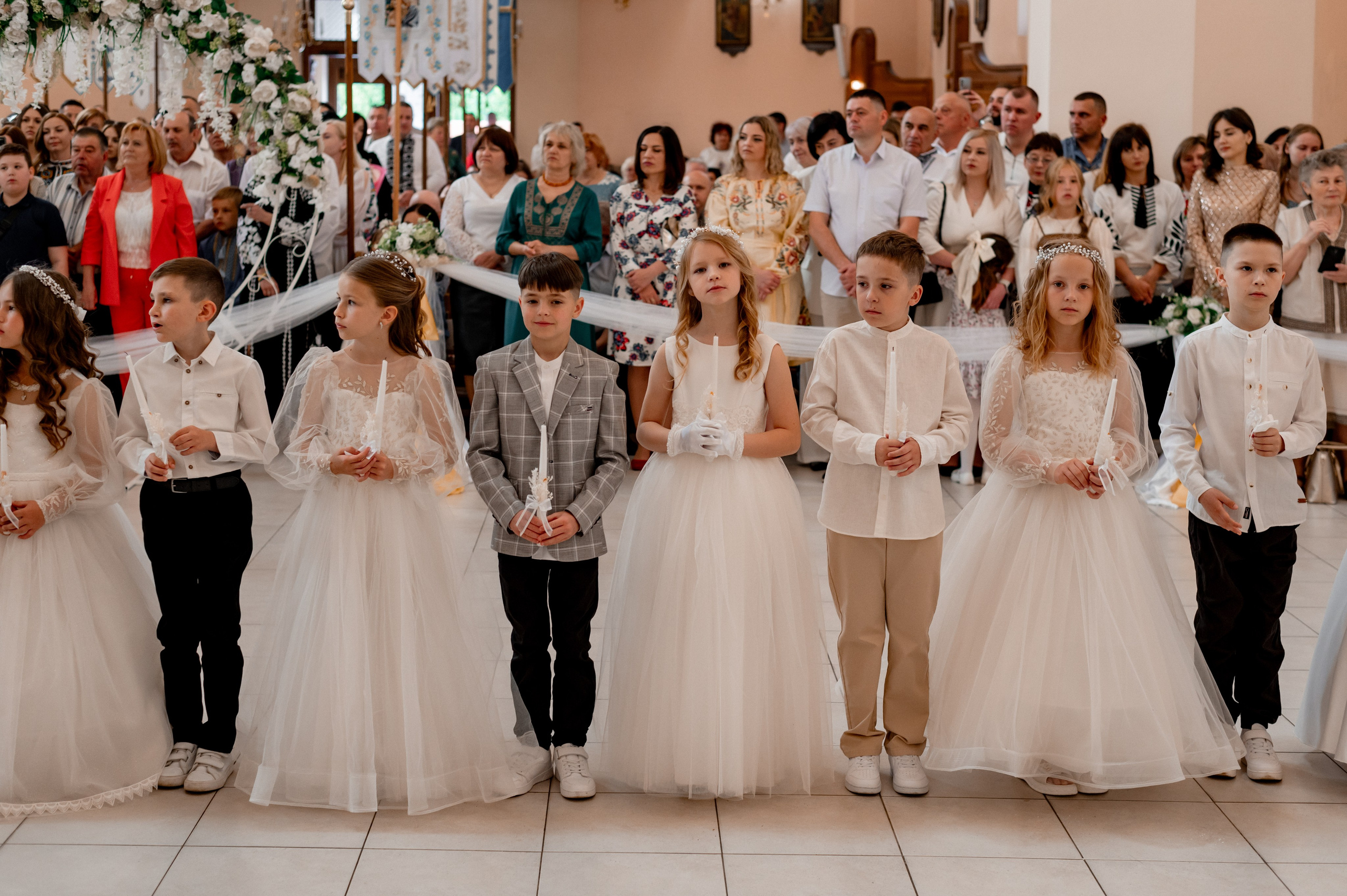 Фотосесія Першого Причастя Тернопіль, зйомка Причастя Тернопіль, Таїнство Першого Причастя Тернопіль, Катедра Причастя Тернопіль. Сімейний, дитячий та індивідуальний фотограф в м. Тернопіль, м. Львів