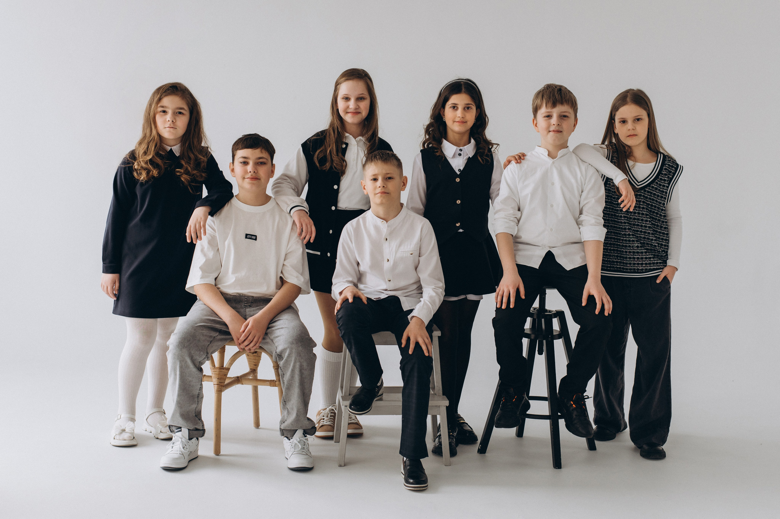 Шкільна фотосесія на віньєтки Тернопіль, шкільні альбоми, фотосесія випускників Тернопіль, випускний альбом, фотограф випускний Тернопіль. Сімейний, дитячий та індивідуальний фотограф в м. Тернопіль, м. Львів