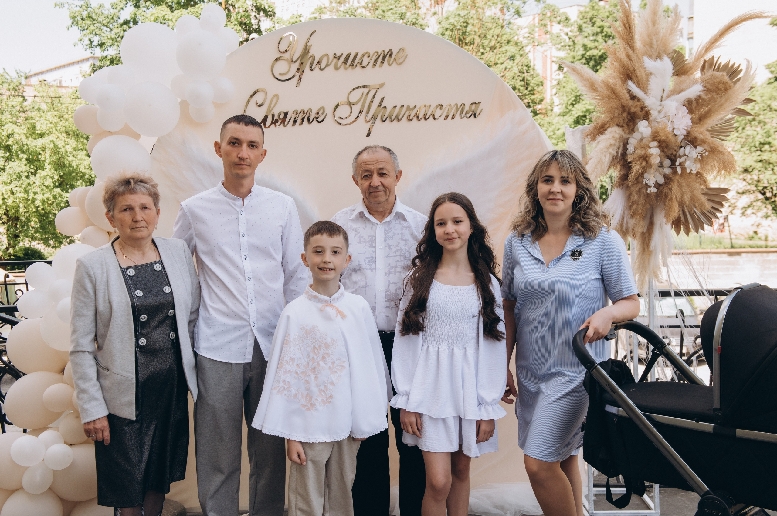 Фотосесія Причастя Тернопіль церква Св Михаїла, фотограф на Причастя Тернопіль, фотосесія Літургії Причастя Тернопіль. Сімейний, дитячий та індивідуальний фотограф в м. Тернопіль, м. Львів