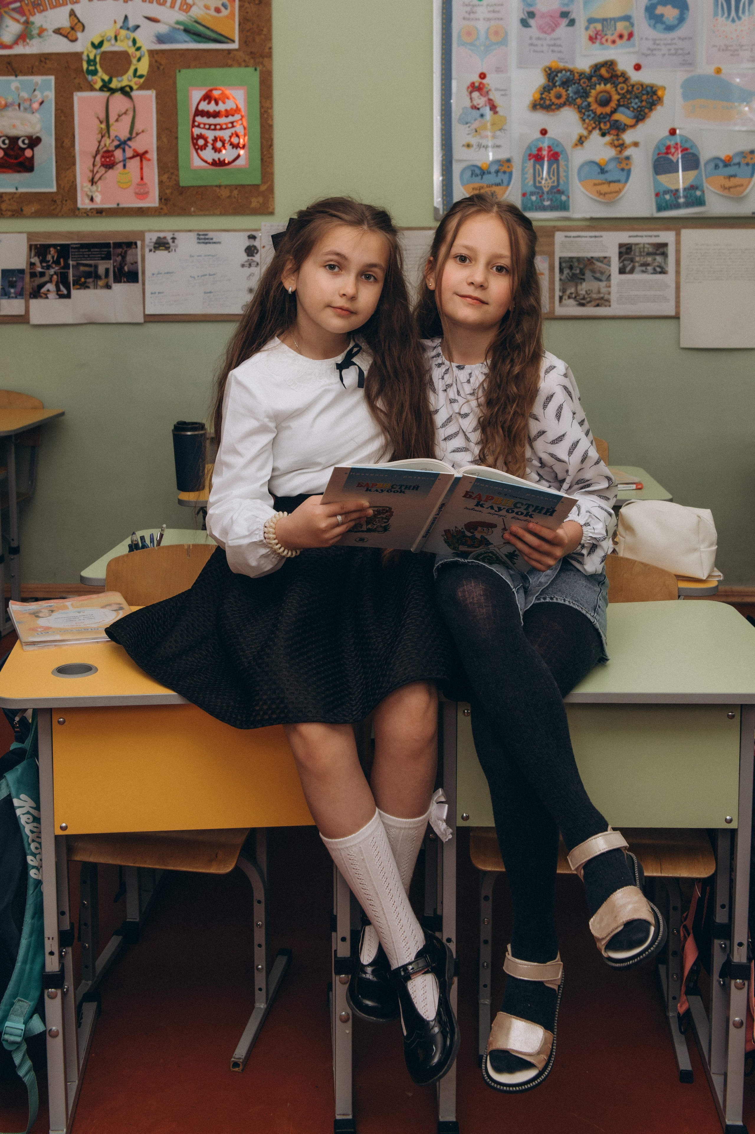 Шкільна фотосесія на віньєтки Тернопіль, фотосесія випускників Тернопіль, зйомка на віньєтки, шкільні фотоальбоми Тернопіль. Сімейний, дитячий та індивідуальний фотограф в м. Тернопіль, м. Львів