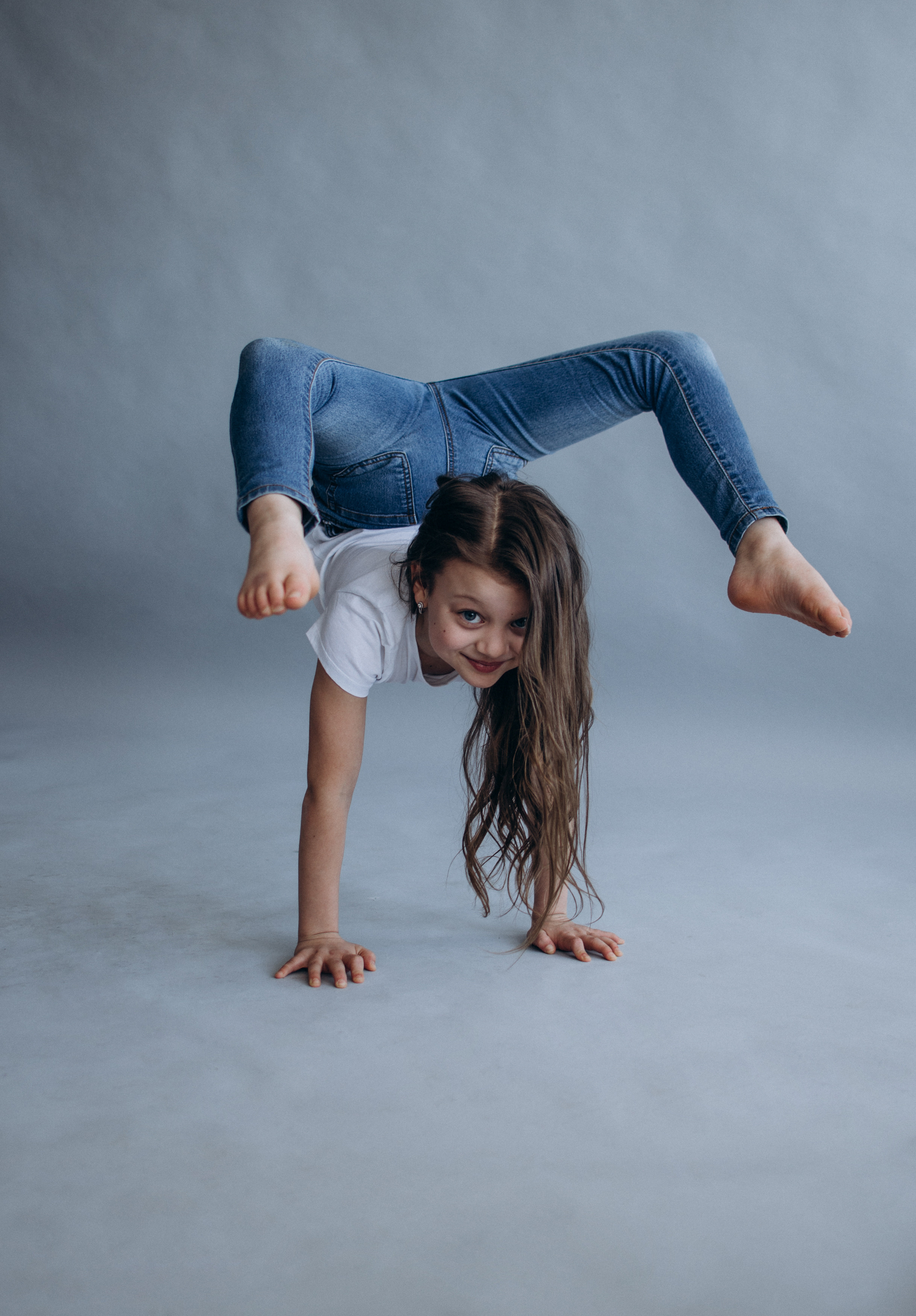 Мама і донечка. Студійна сімейна фотосесія. Сімейний, дитячий та індивідуальний фотограф в м. Тернопіль, м. Львів