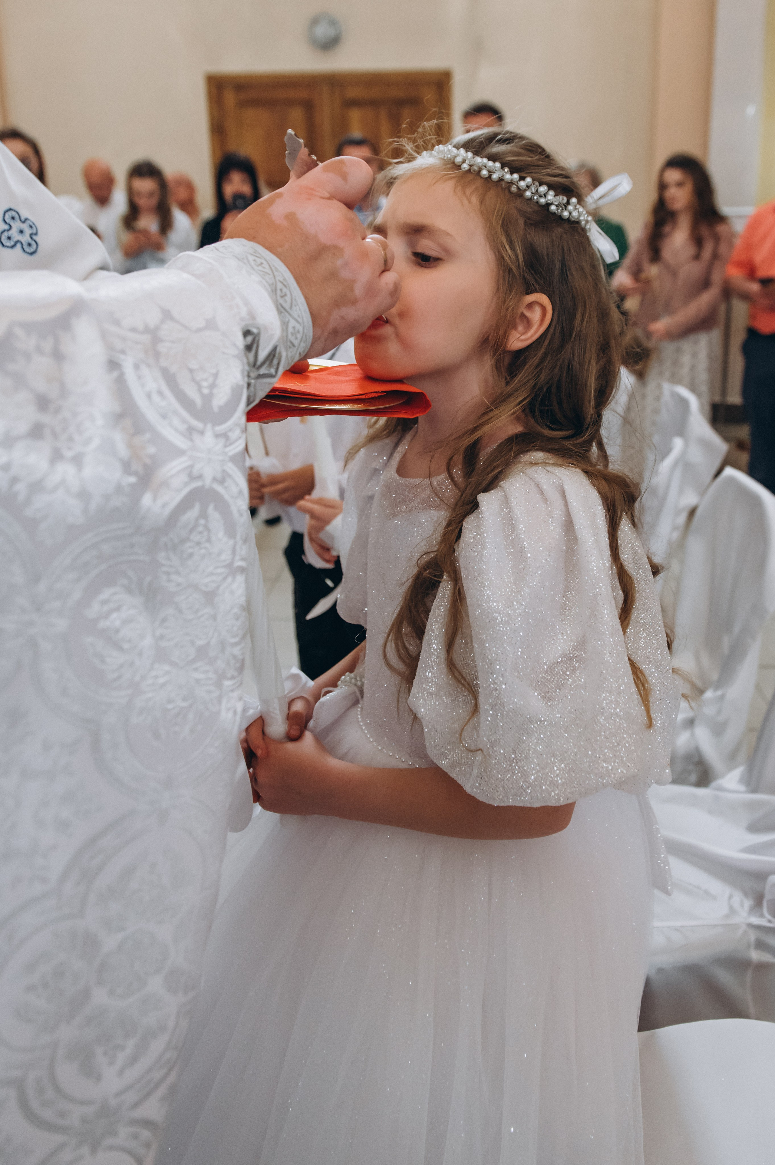 Фотосесія Причастя Тернопіль, зйомка Причастя, фотограф на Причастя Тернопіль, Причастя Львів, церква Петра і Павла. Сімейний, дитячий та індивідуальний фотограф в м. Тернопіль, м. Львів