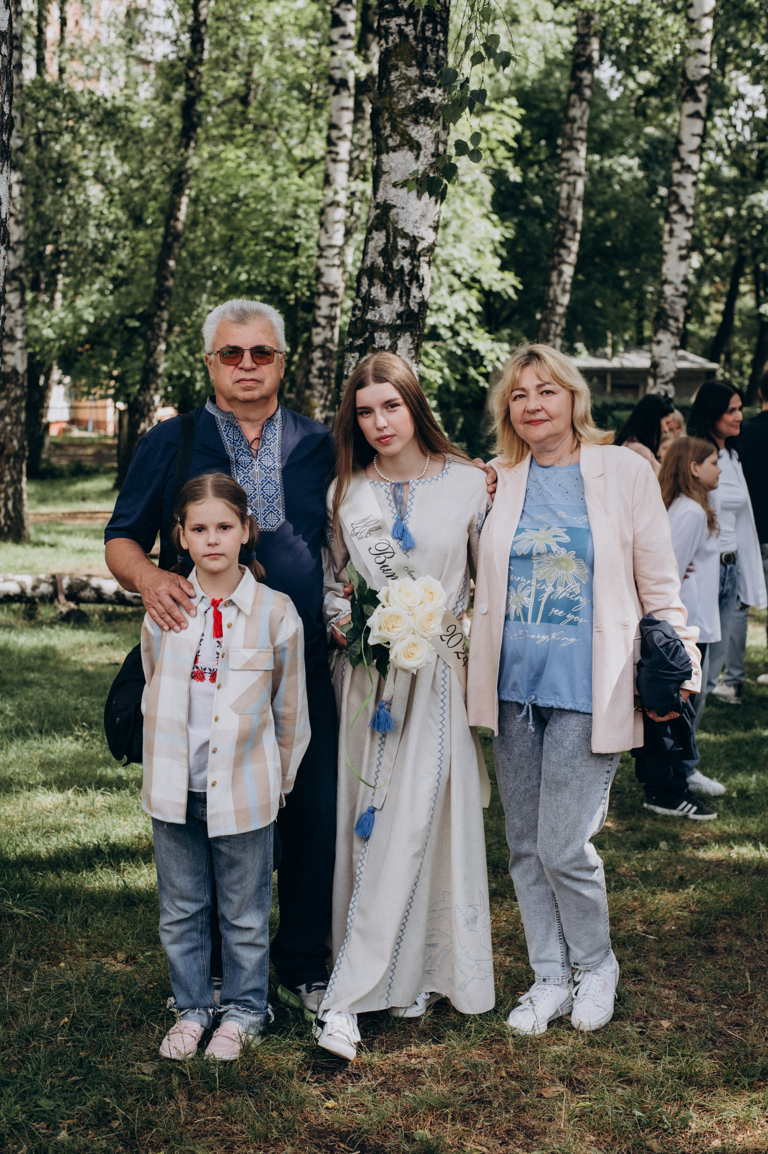 Фотосесія останнього дзвоника, фотосесія випускників Тернопіль, випускний 2024. Сімейний, дитячий та індивідуальний фотограф в м. Тернопіль, м. Львів