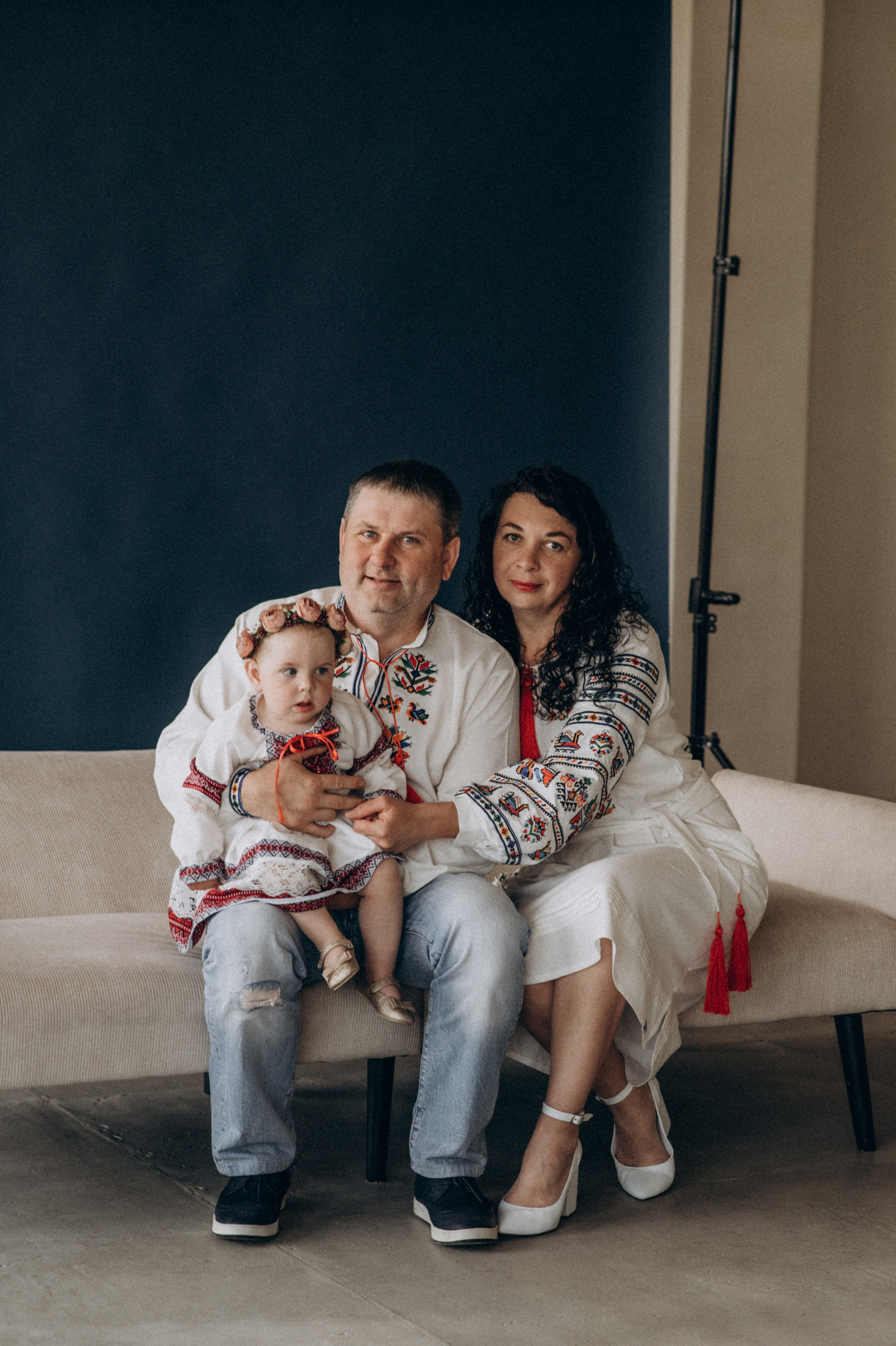 Сімейна зйомка у студії. Сімейний, дитячий та індивідуальний фотограф в м. Тернопіль, м. Львів