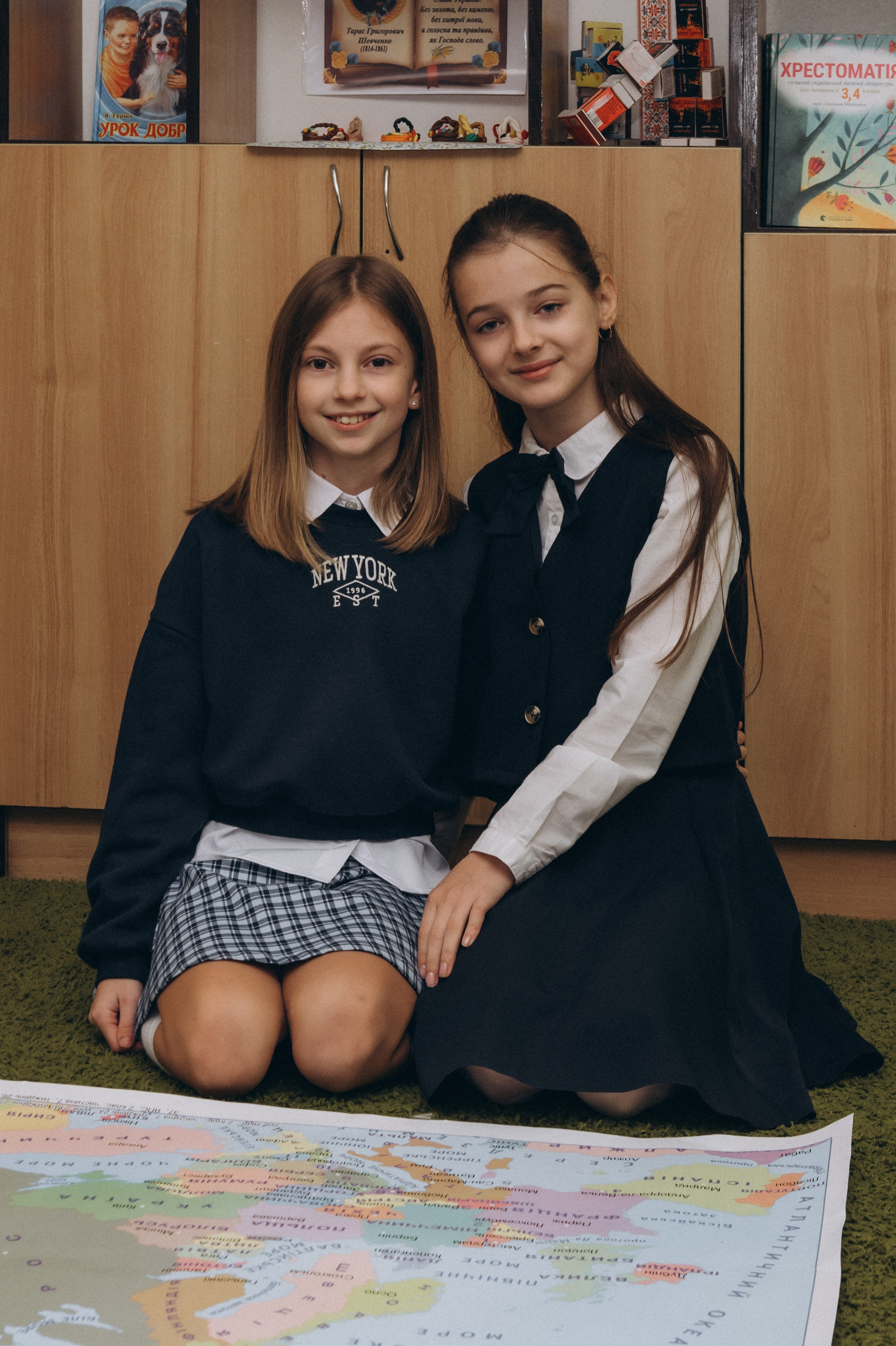 Шкільна фотосесія на віньєтки Тернопіль, фотосесія випускників Тернопіль, зйомка на віньєтки, шкільні фотоальбоми Тернопіль. Сімейний, дитячий та індивідуальний фотограф в м. Тернопіль, м. Львів