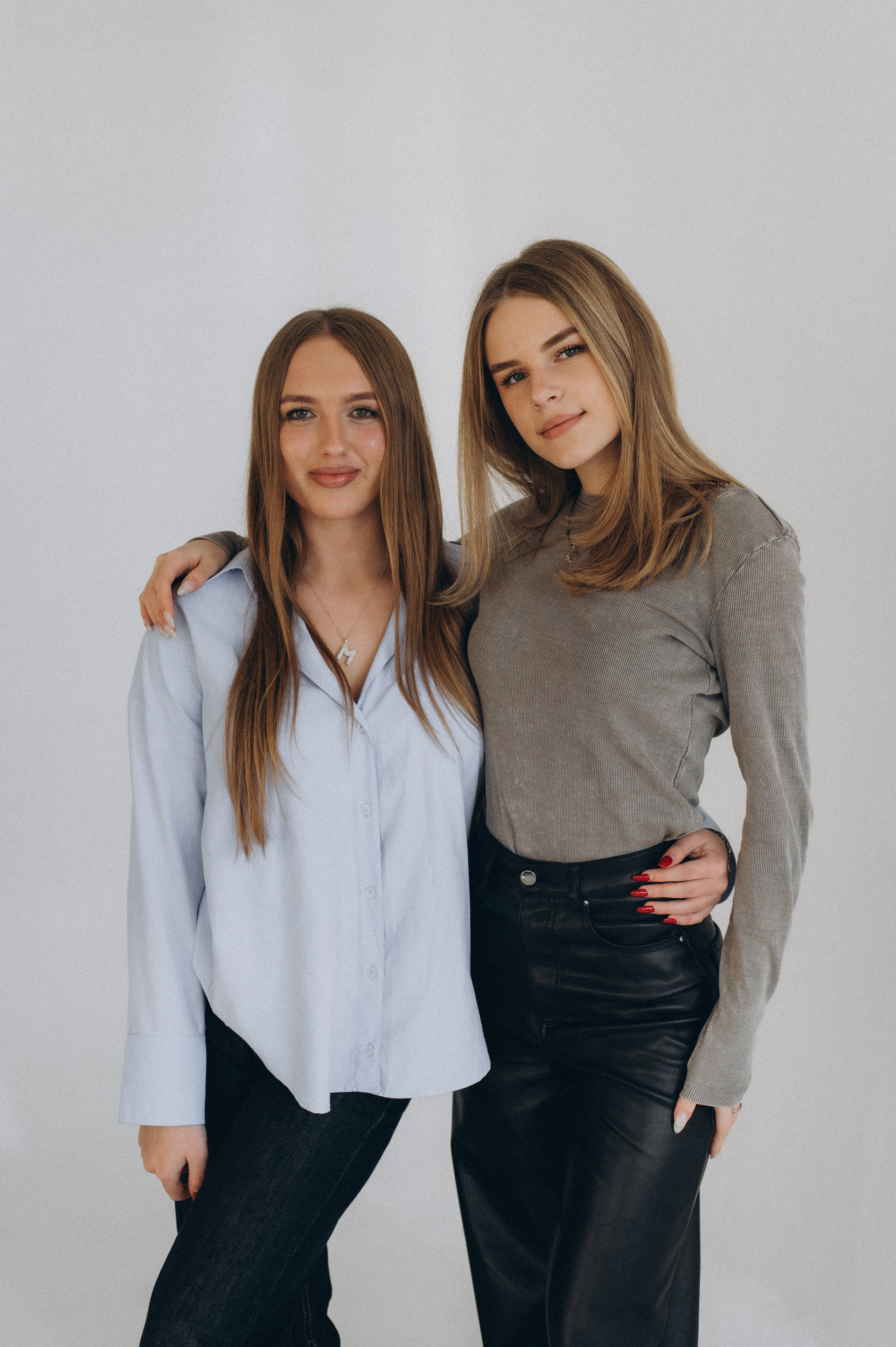 Фотосесія випускників, фотосесія на віньєтки Тернопіль, випускники Тернопіль, випуск 2025. Сімейний, дитячий та індивідуальний фотограф в м. Тернопіль, м. Львів