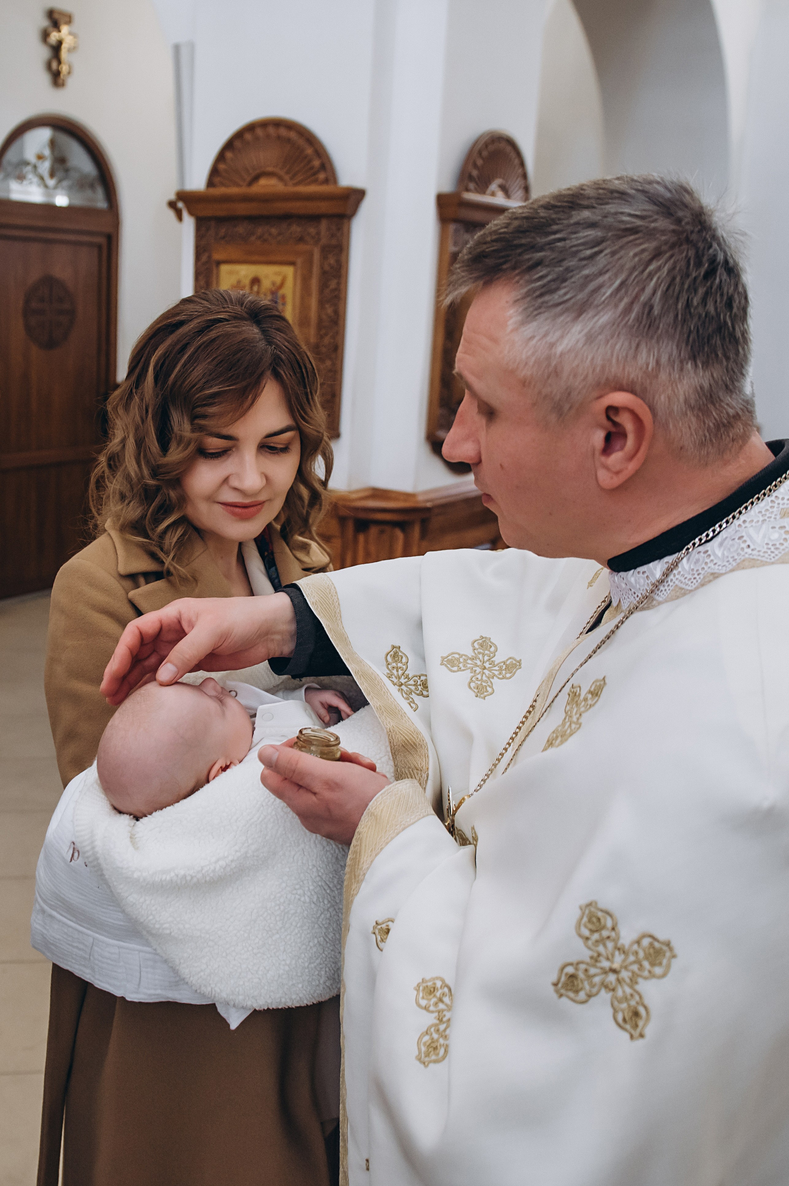 Фотосесія Хрещення Тернопіль, зйомка Хрестин Тернопіль, Храм Різдва Пресвятої Богородиці УГКЦ Тернопіль. Сімейний, дитячий та індивідуальний фотограф в м. Тернопіль, м. Львів