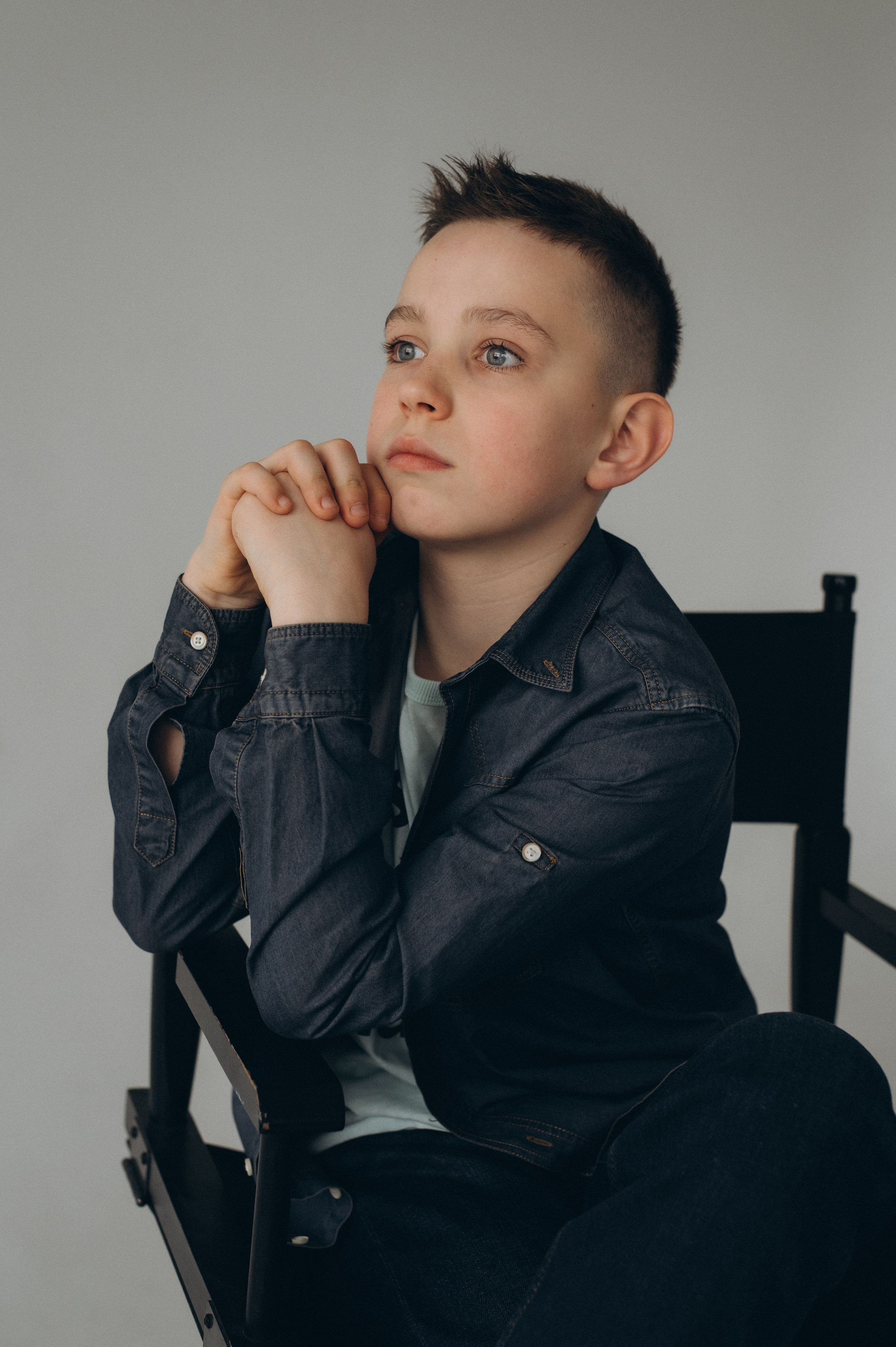 Шкільна фотосесія на віньєтки Тернопіль, фотосесія випускників Тернопіль, зйомка на віньєтки, шкільні фотоальбоми Тернопіль. Сімейний, дитячий та індивідуальний фотограф в м. Тернопіль, м. Львів