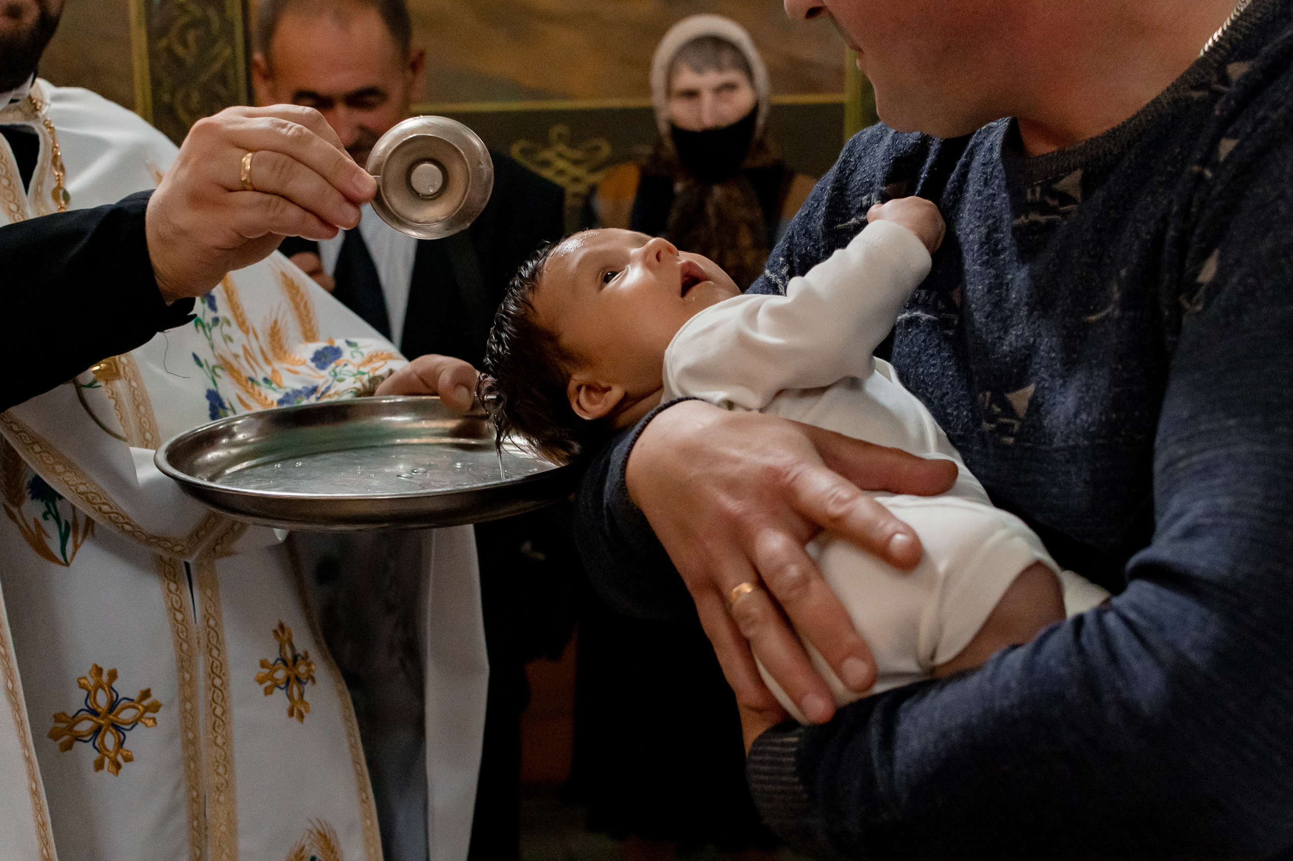 Фотосесія хрестин Тернопіль фотосесія Хрещення, фотограф на Хрестини Тернопіль. Сімейний, дитячий та індивідуальний фотограф в м. Тернопіль, м. Львів