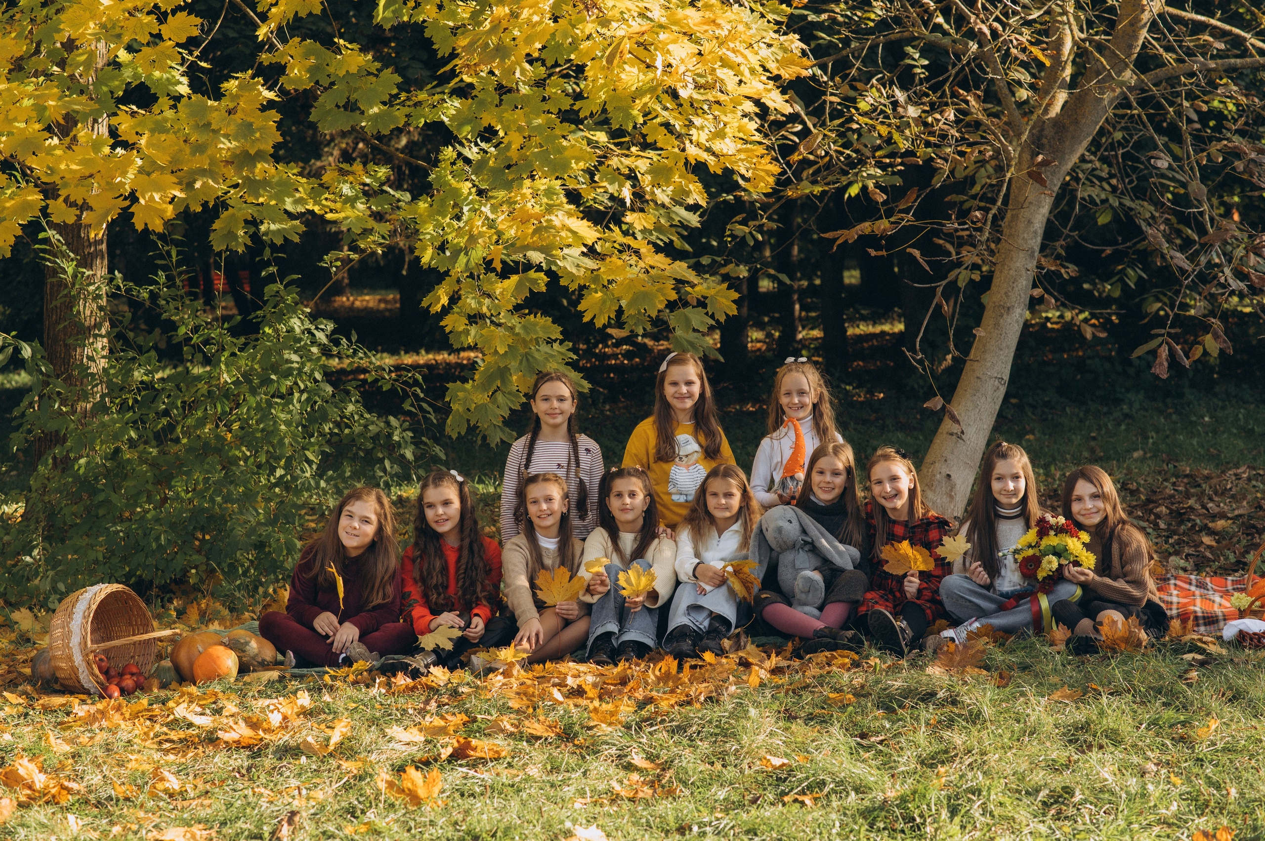 Шкільна фотосесія на віньєтки Тернопіль, шкільні альбоми, фотосесія випускників Тернопіль, випускний альбом, фотограф випускний Тернопіль. Сімейний, дитячий та індивідуальний фотограф в м. Тернопіль, м. Львів
