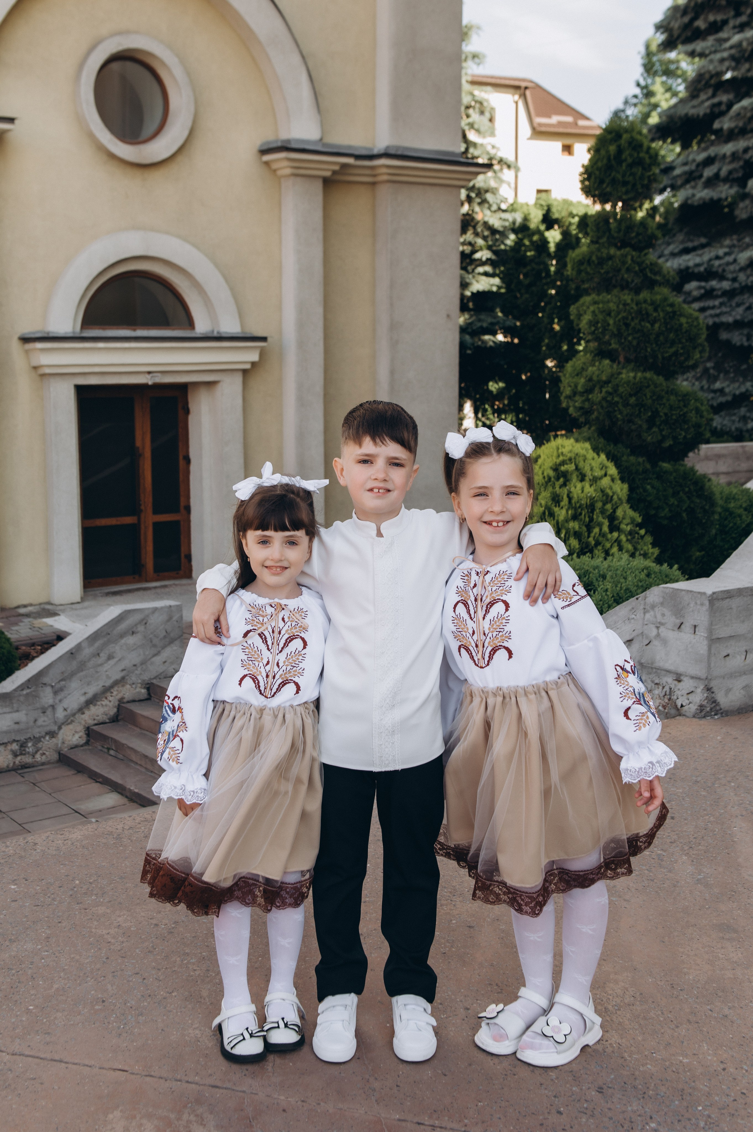 Фотосесія Першого Причастя Тернопіль, зйомка Першого Причастя Тернопіль, Церква Успіння Пресвятої Богородиці Причастя Тернопіль. Сімейний, дитячий та індивідуальний фотограф в м. Тернопіль, м. Львів