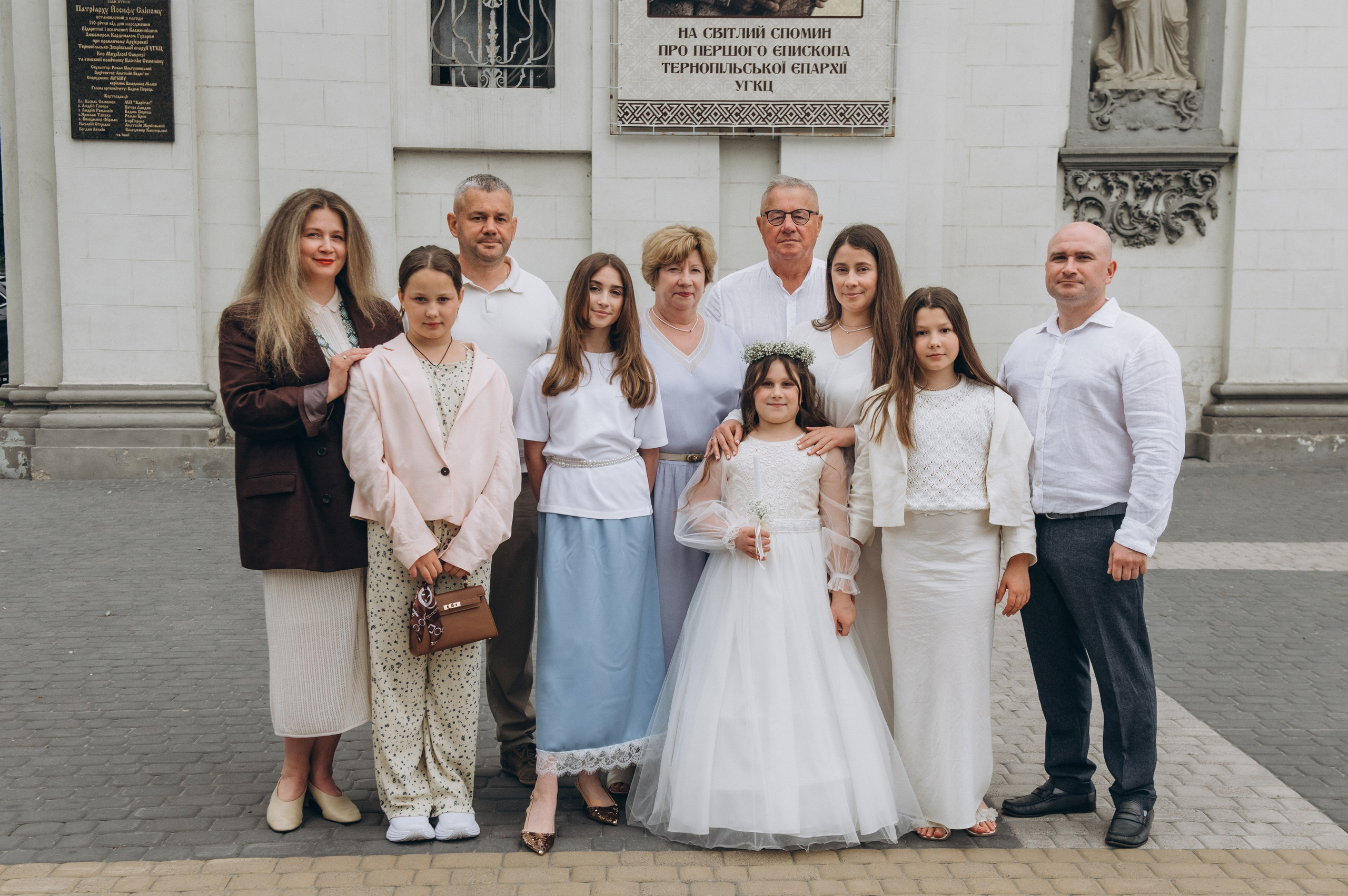 Фотосесія Першого Причастя Тернопіль, фотосесія Причастя Тернопіль, Таїнство Першого Причастя Тернопіль, Катедра Причастя Тернопіль. Сімейний, дитячий та індивідуальний фотограф в м. Тернопіль, м. Львів