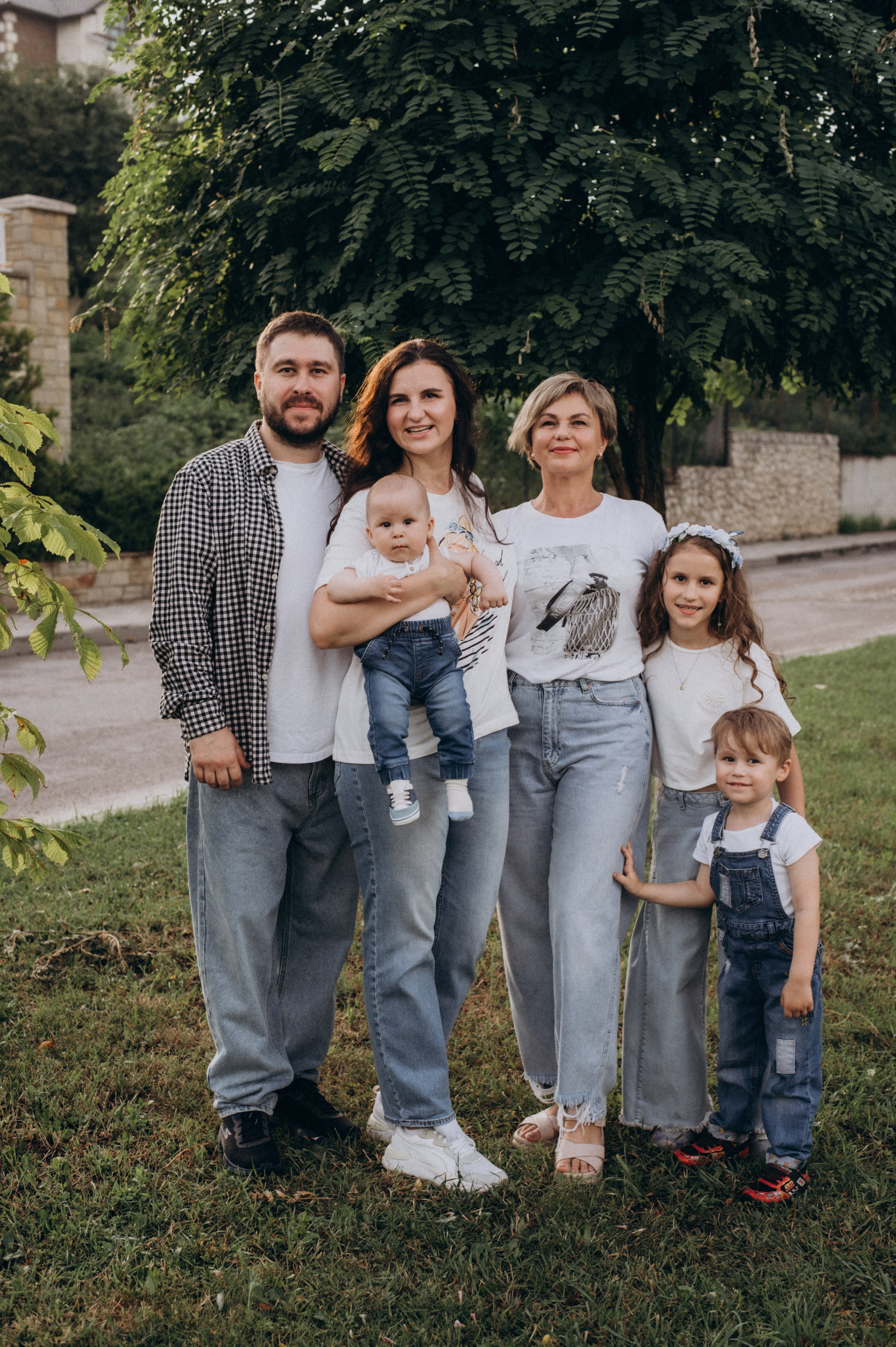 Сімейна фотосесія Тернопіль, сімейний фотограф Тернопіль, зйомка великої сімї. Сімейний, дитячий та індивідуальний фотограф в м. Тернопіль, м. Львів