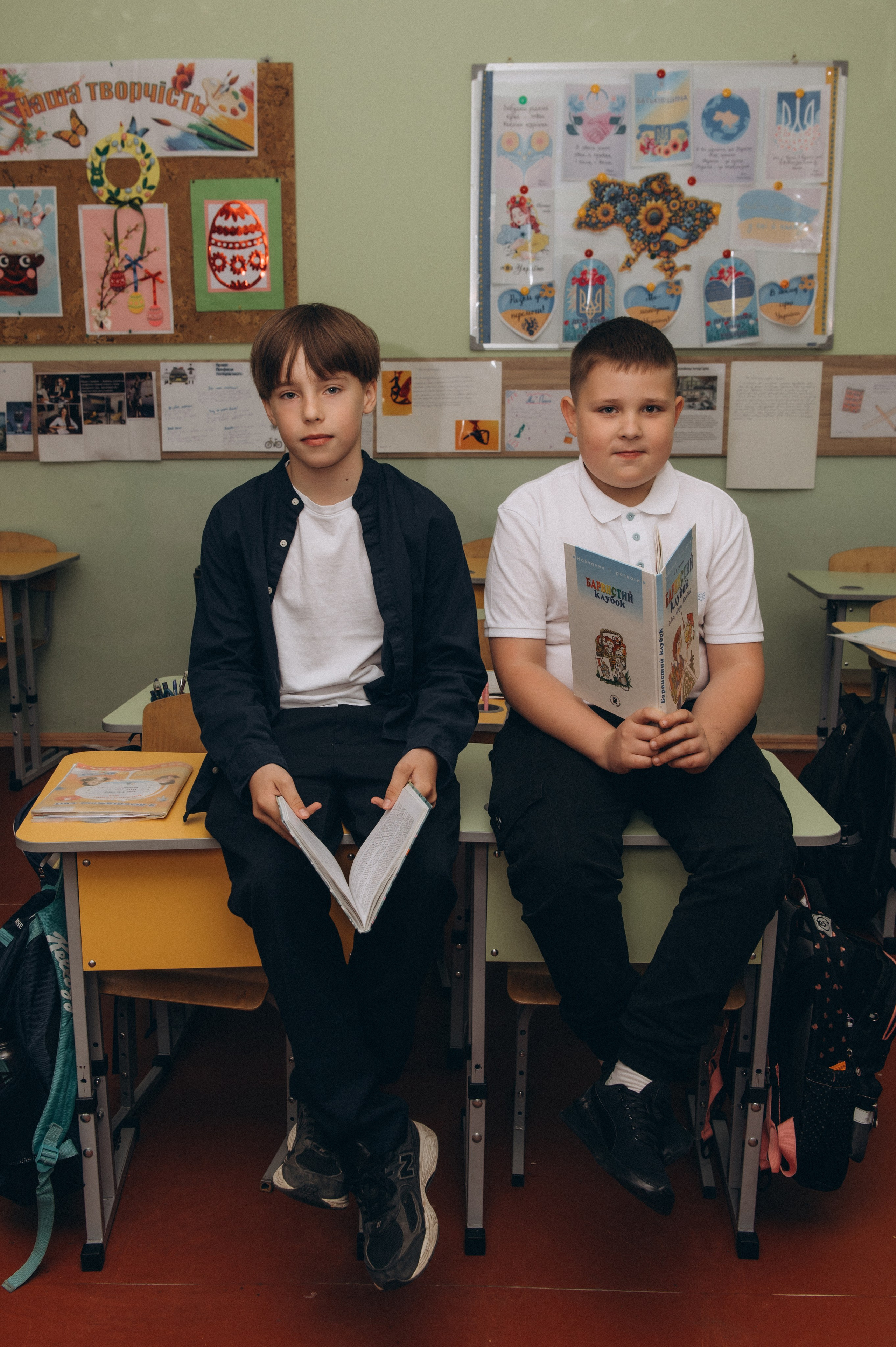 Шкільна фотосесія на віньєтки Тернопіль, фотосесія випускників Тернопіль, зйомка на віньєтки, шкільні фотоальбоми Тернопіль. Сімейний, дитячий та індивідуальний фотограф в м. Тернопіль, м. Львів