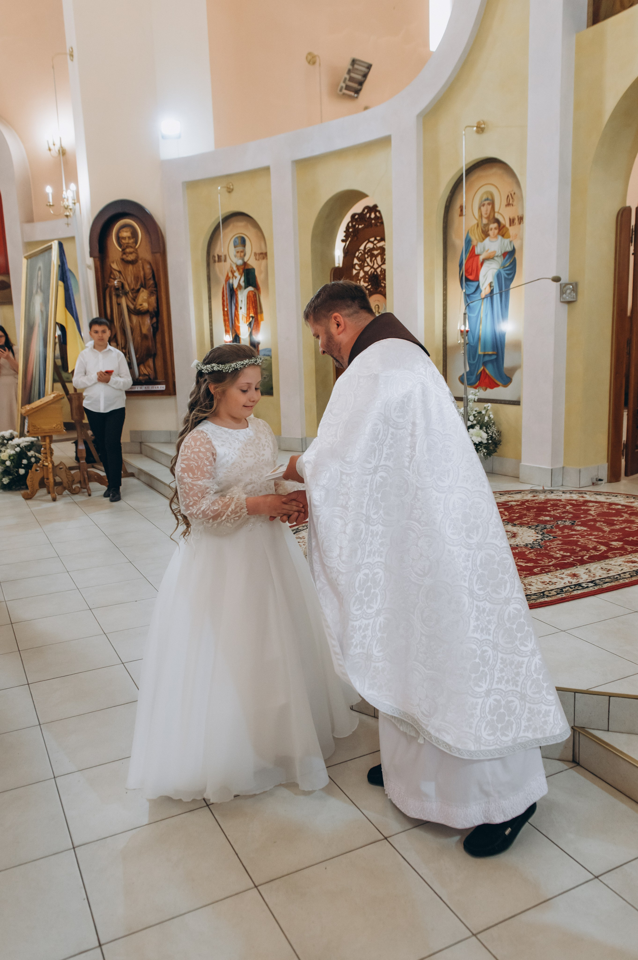 Фотосесія Причастя Тернопіль, зйомка Причастя, фотограф на Причастя Тернопіль, Причастя Львів, церква Петра і Павла. Сімейний, дитячий та індивідуальний фотограф в м. Тернопіль, м. Львів