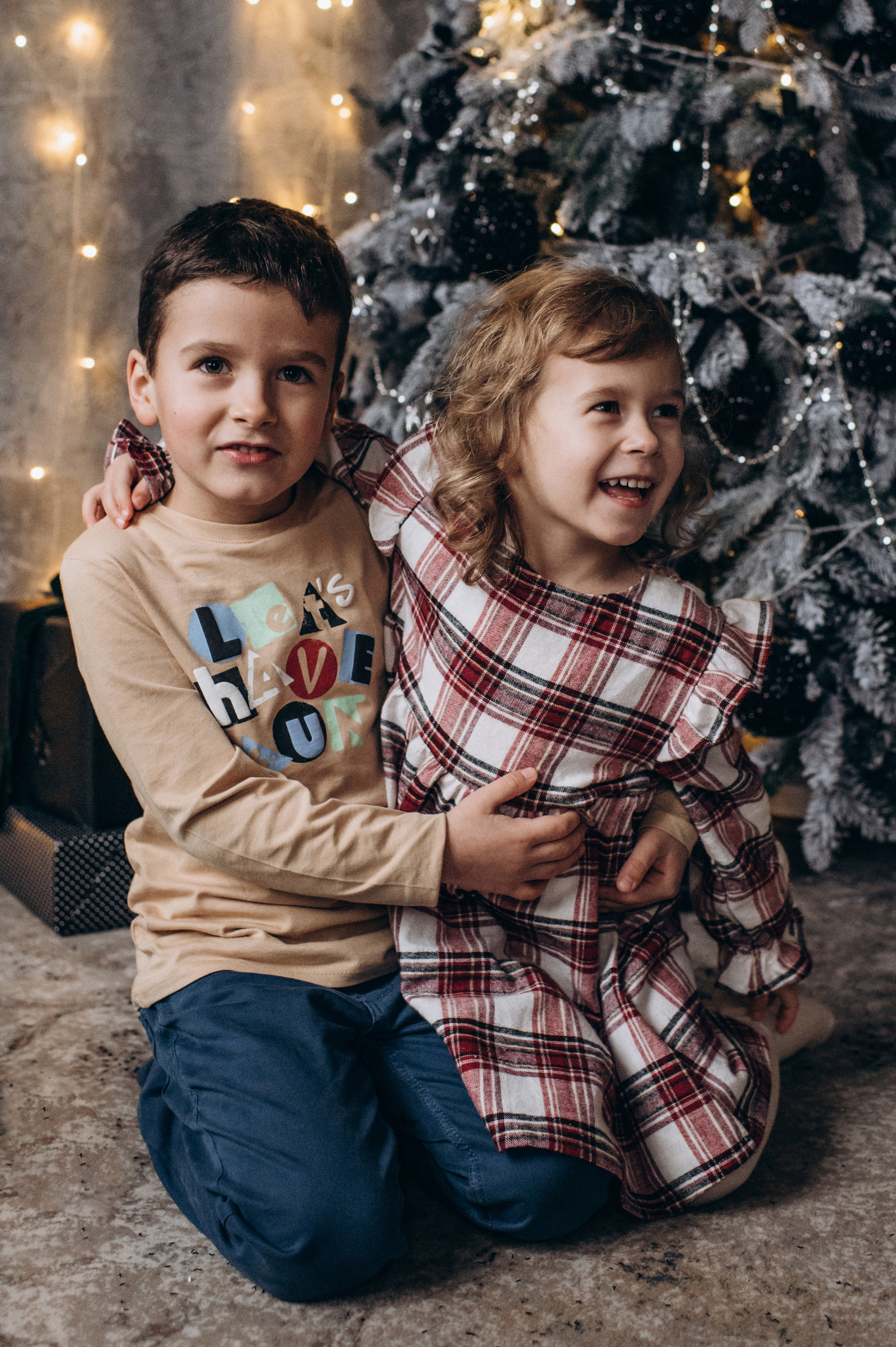 Новорічна сімейна зйомка у студії. Сімейний, дитячий та індивідуальний фотограф в м. Тернопіль, м. Львів