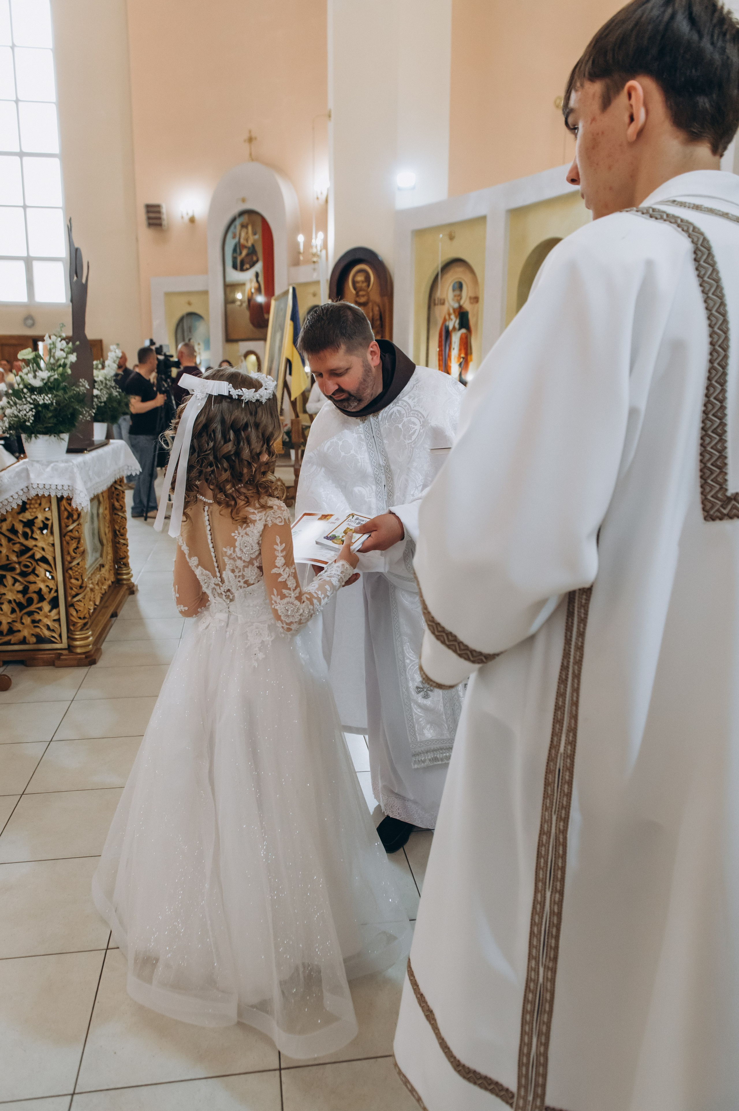 Фотосесія Причастя Тернопіль, зйомка Причастя, фотограф на Причастя Тернопіль, Причастя Львів, церква Петра і Павла. Сімейний, дитячий та індивідуальний фотограф в м. Тернопіль, м. Львів