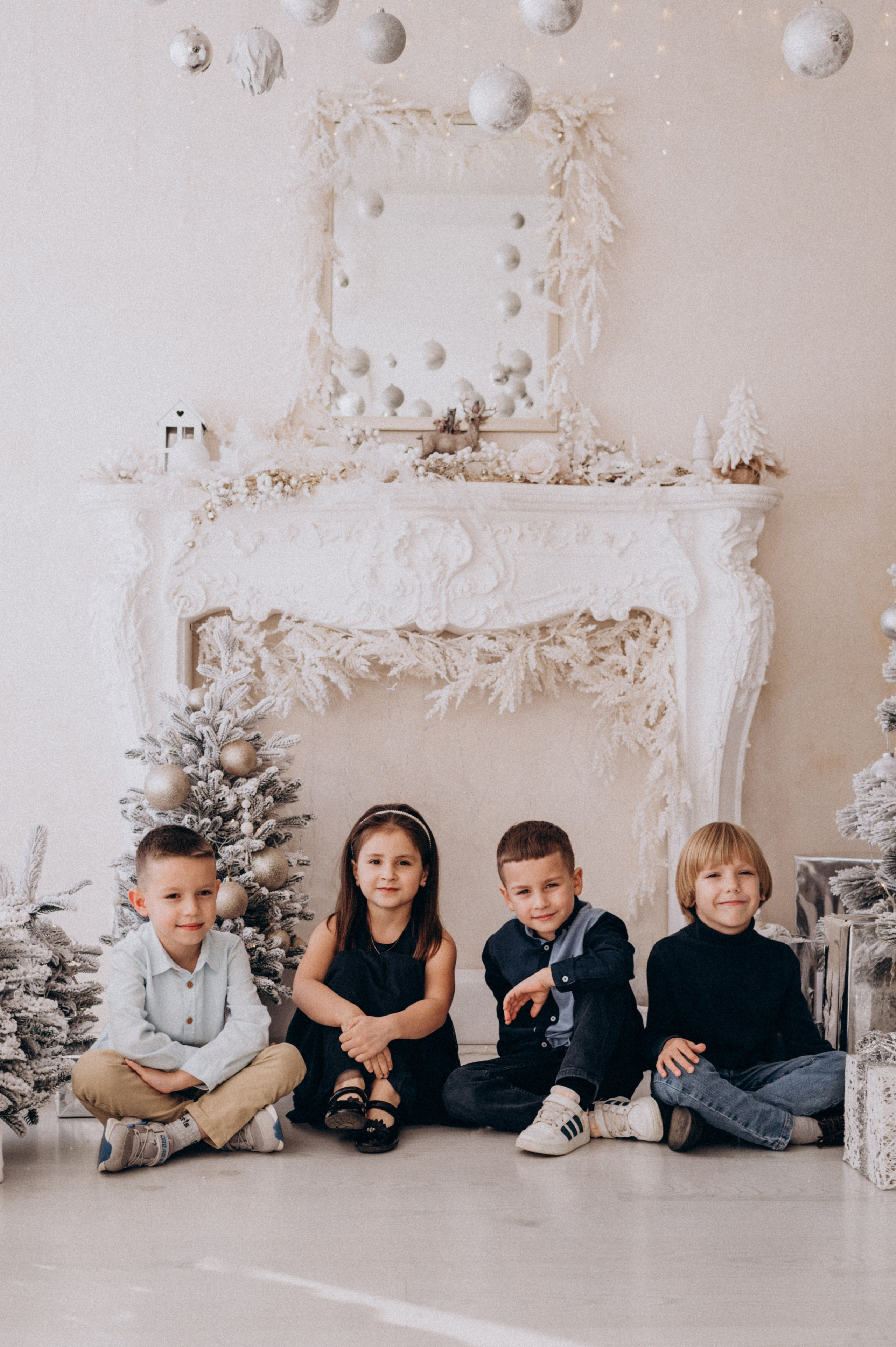 Фотосесія групи дитячого садочку, фотосесія на віньєтки, зйомка дітей в студії. Сімейний, дитячий та індивідуальний фотограф в м. Тернопіль, м. Львів