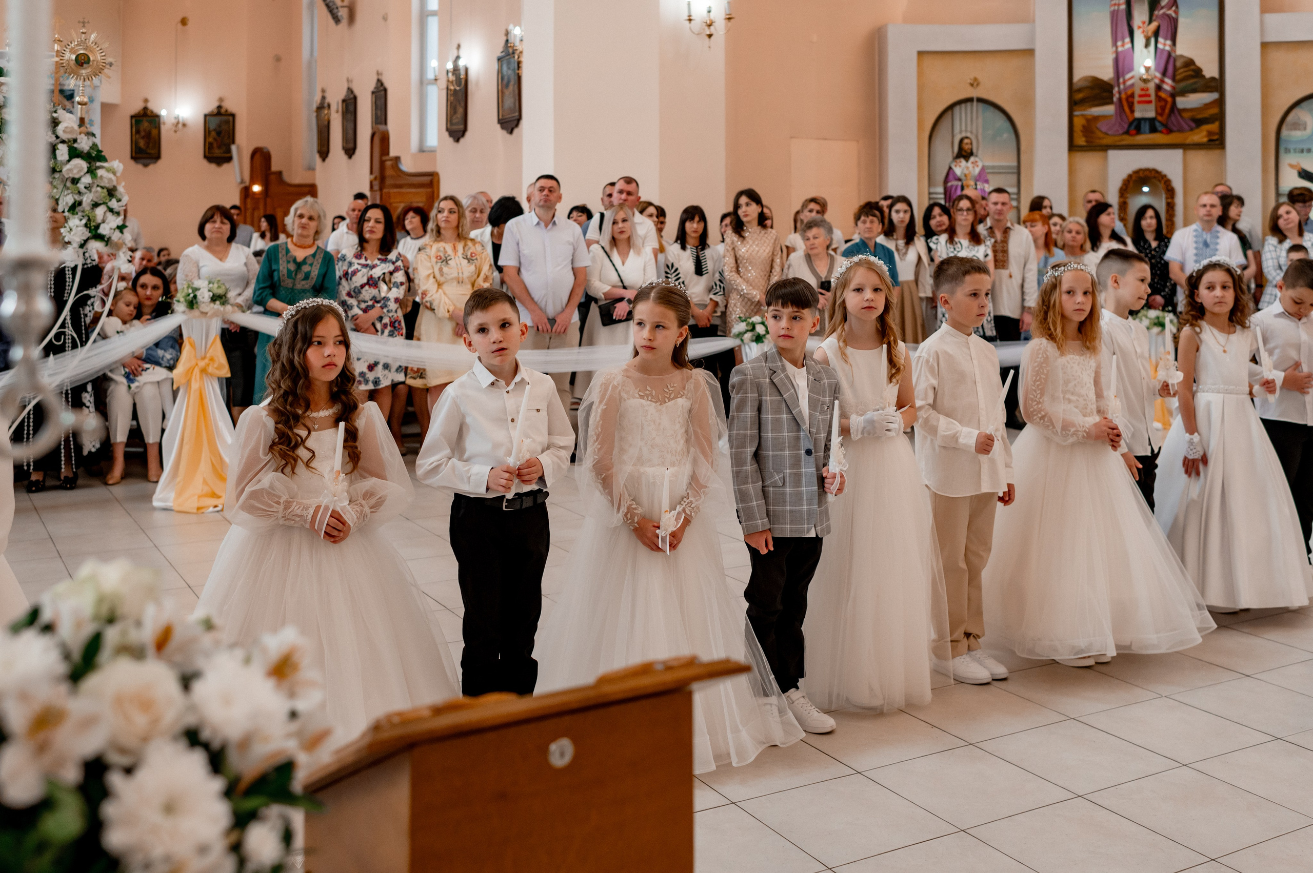 Фотосесія Першого Причастя Тернопіль, зйомка Причастя Тернопіль, Таїнство Першого Причастя Тернопіль, Катедра Причастя Тернопіль. Сімейний, дитячий та індивідуальний фотограф в м. Тернопіль, м. Львів