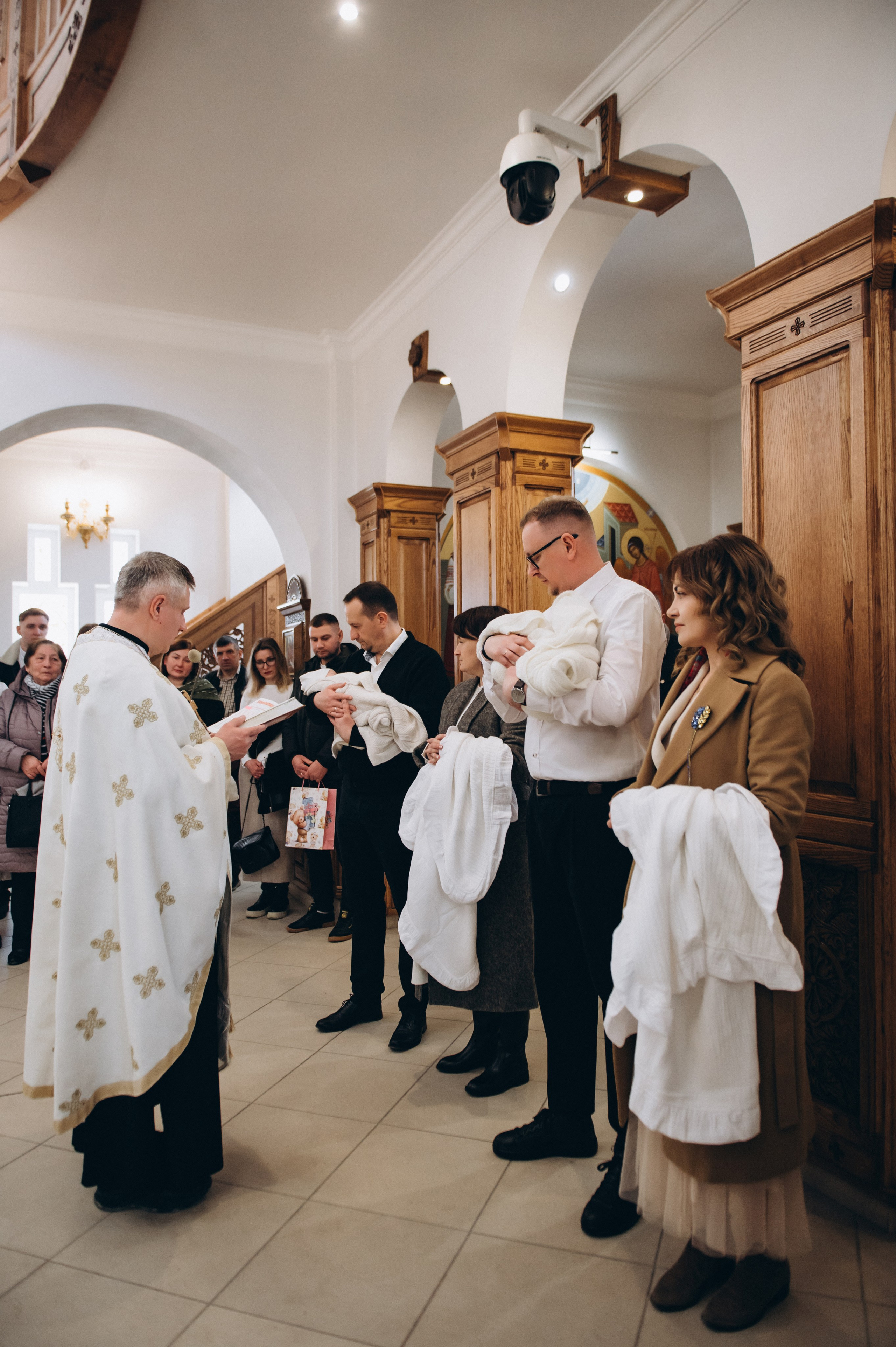 Фотосесія Хрещення Тернопіль, зйомка Хрестин Тернопіль, Храм Різдва Пресвятої Богородиці УГКЦ Тернопіль. Сімейний, дитячий та індивідуальний фотограф в м. Тернопіль, м. Львів