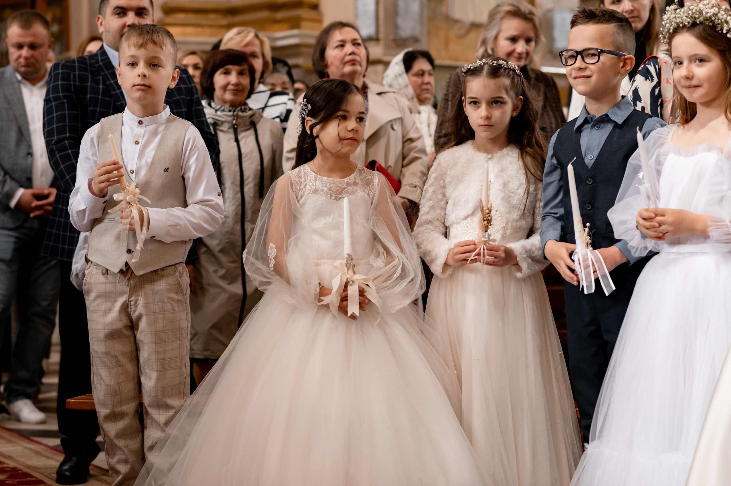 Фотосесія Першого Причастя Тернопіль, зйомка Причастя Тернопіль, Таїнство Першого Причастя Тернопіль, Катедра Причастя Тернопіль. Сімейний, дитячий та індивідуальний фотограф в м. Тернопіль, м. Львів