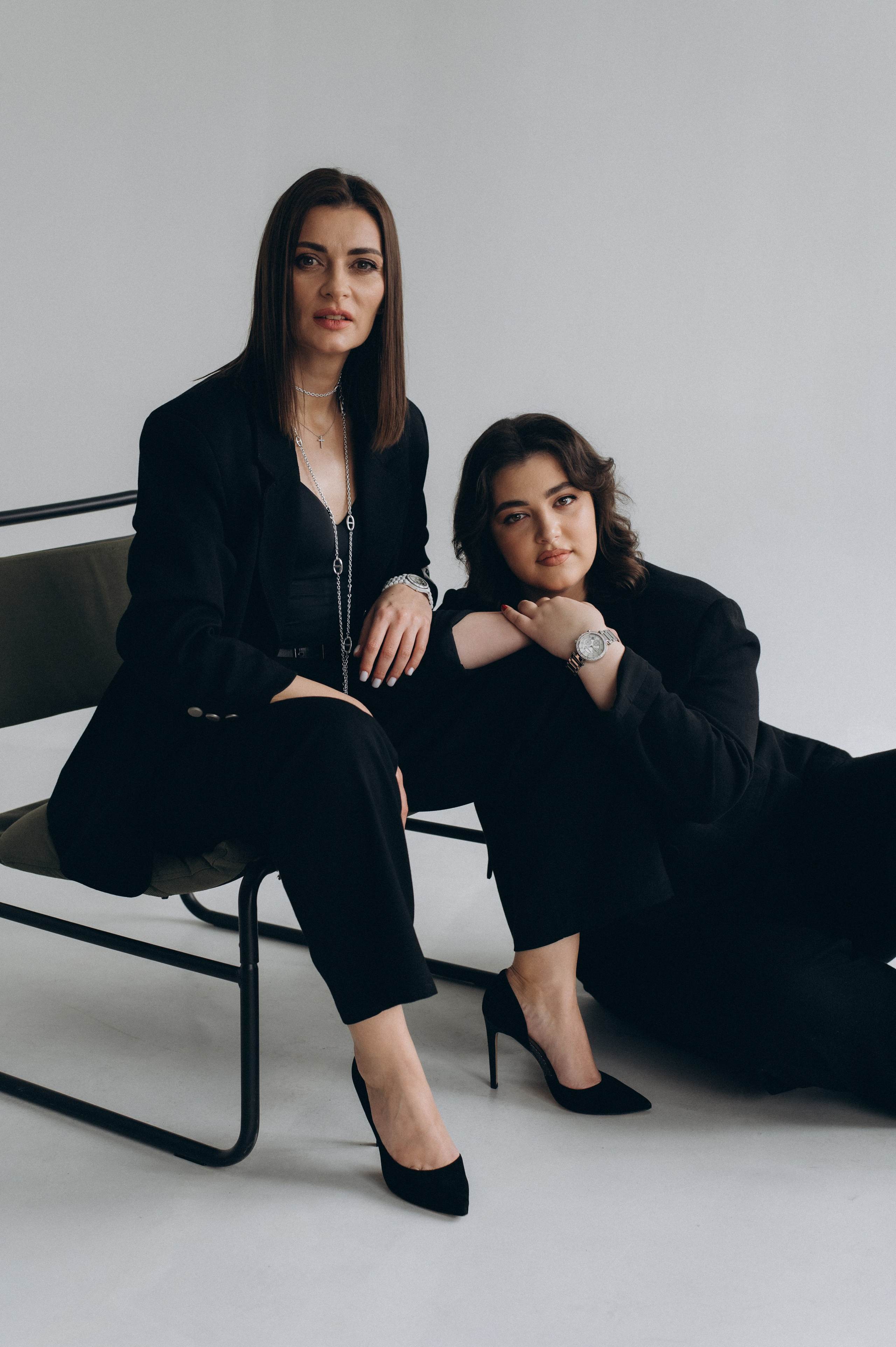 Сімейна фотосесія мами і донечок, сімейний фотограф Тернопіль, портретний фотограф Тернопіль, портретна фотосесія Львів. Сімейний, дитячий та індивідуальний фотограф в м. Тернопіль, м. Львів