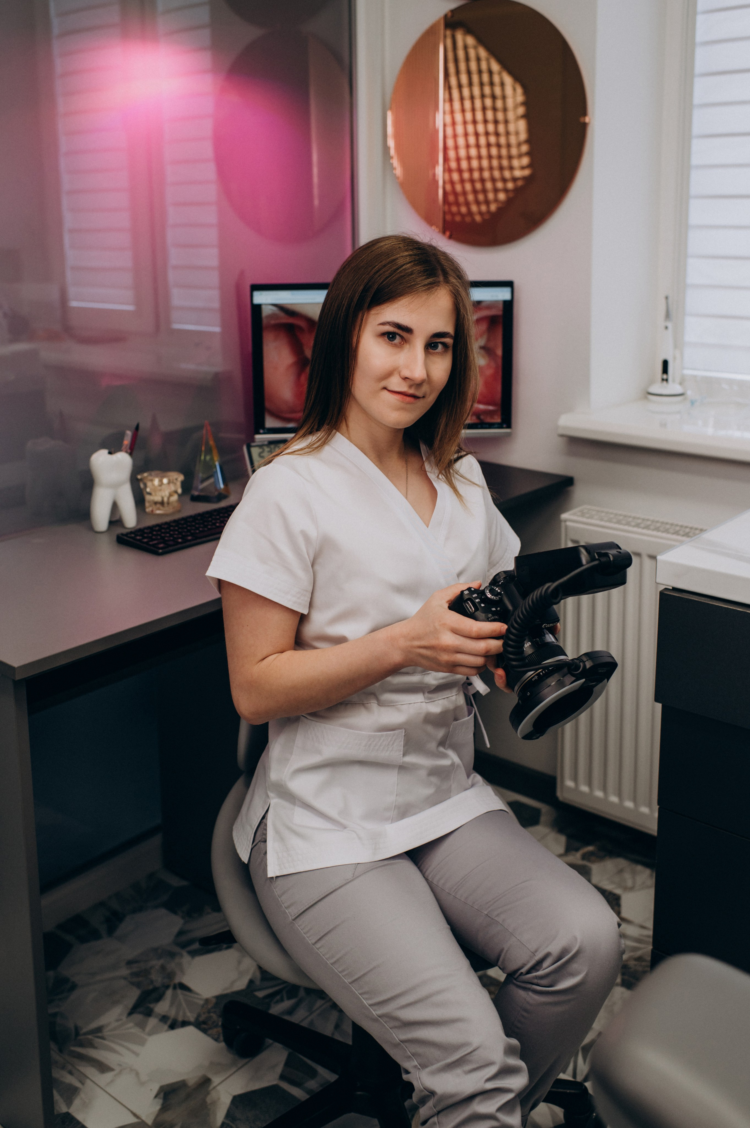 Фотосесія стоматології, зйомка стоматологічної клініки, контент для стоматолога. Сімейний, дитячий та індивідуальний фотограф в м. Тернопіль, м. Львів