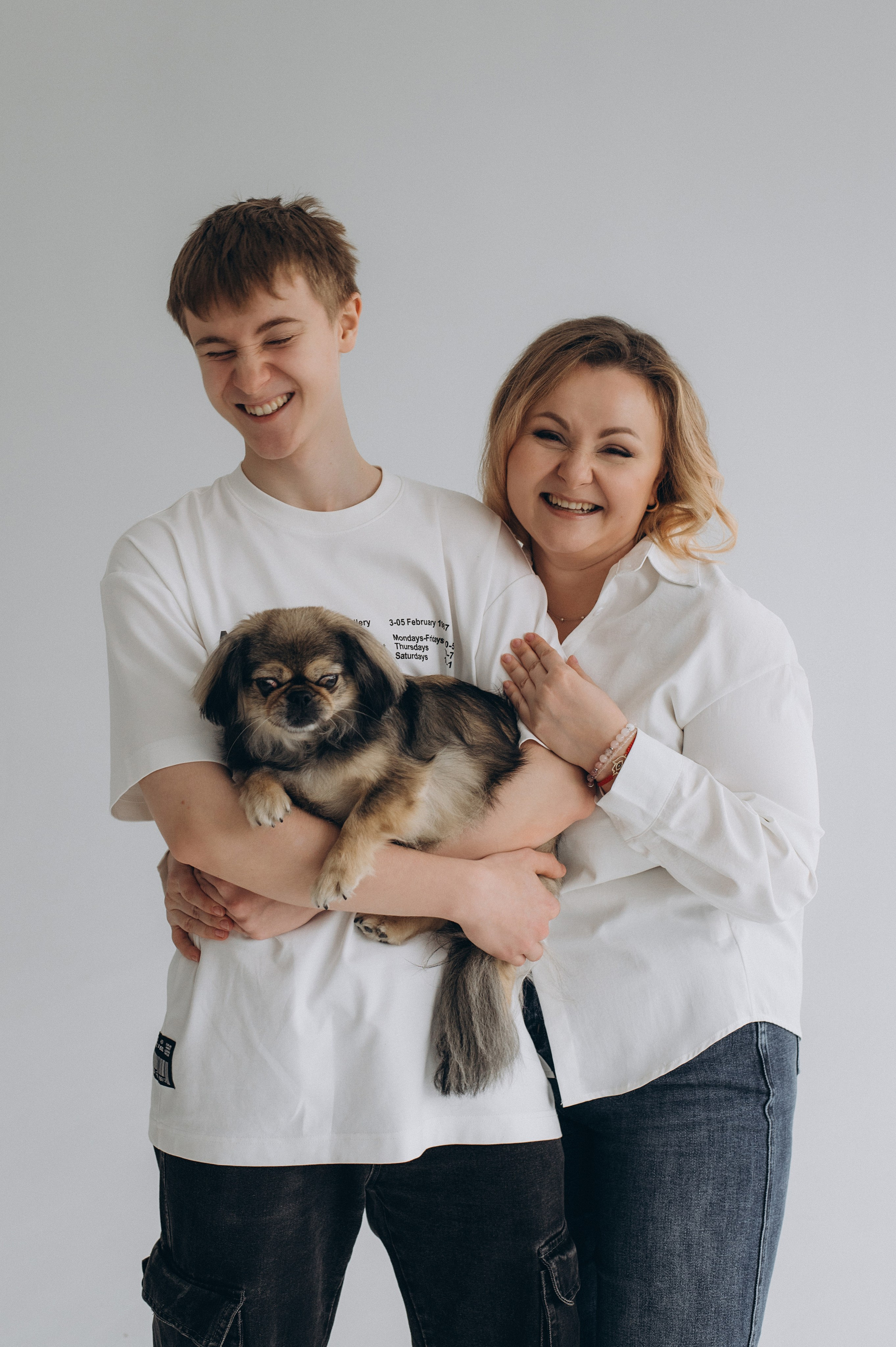 Фотосесія мама і син, сімейна фотосесія Тернопіль, зйомка мами з сином, сімейний фотограф Тернопіль, зйомка з домашнім улюбленцем. Сімейний, дитячий та індивідуальний фотограф в м. Тернопіль, м. Львів