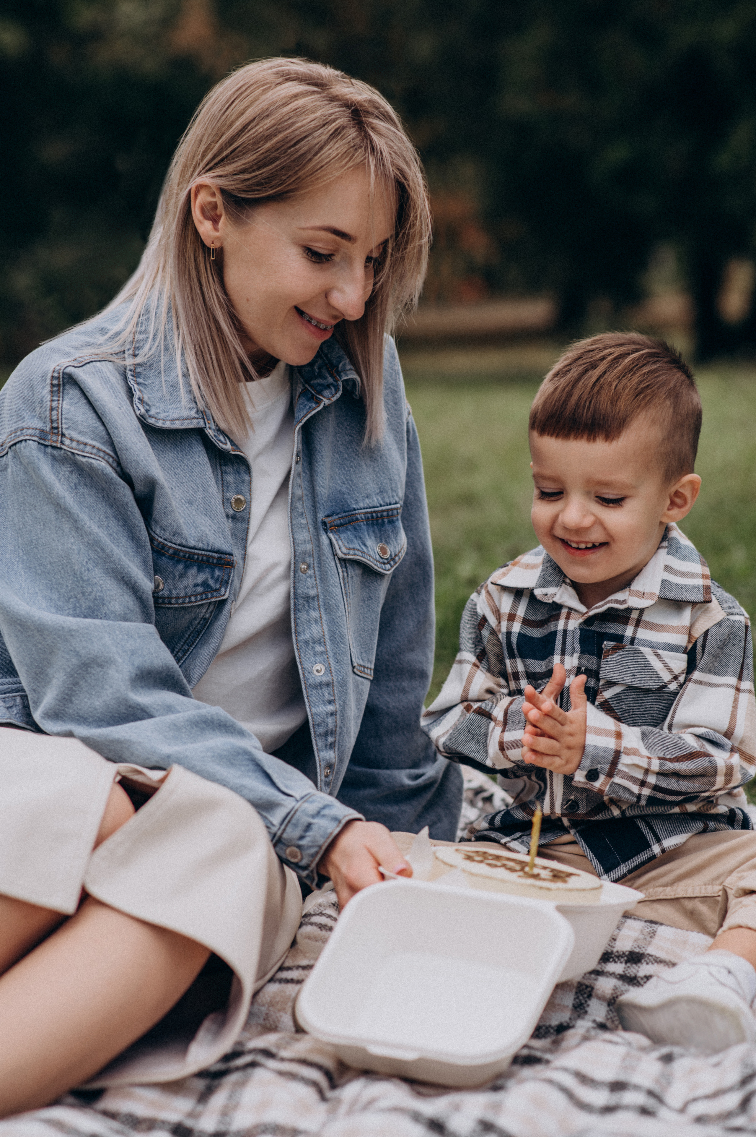 Сімейна дитяча фотосесія дня народження, cake smash. Сімейний, дитячий та індивідуальний фотограф в м. Тернопіль, м. Львів